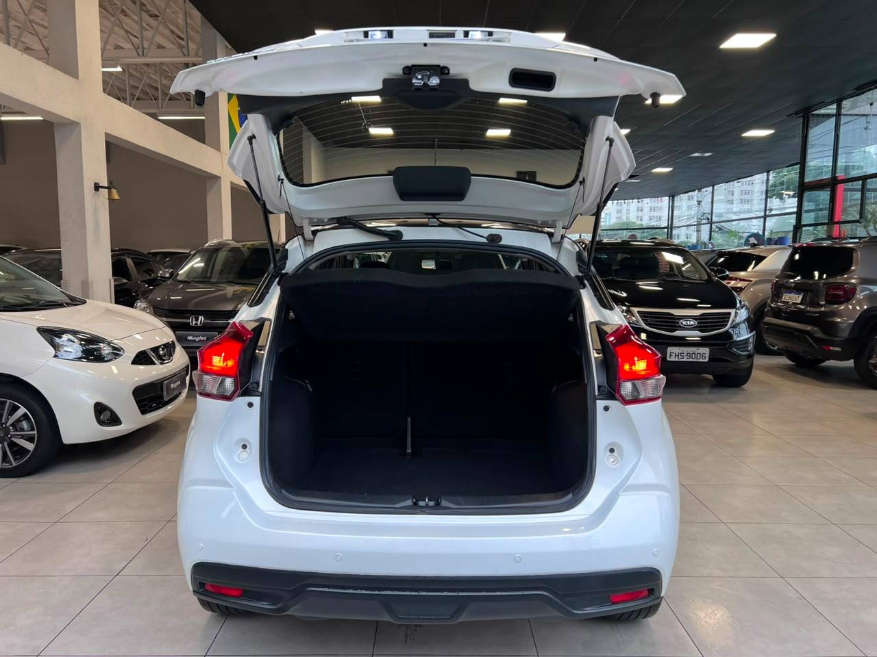 NISSAN KICKS