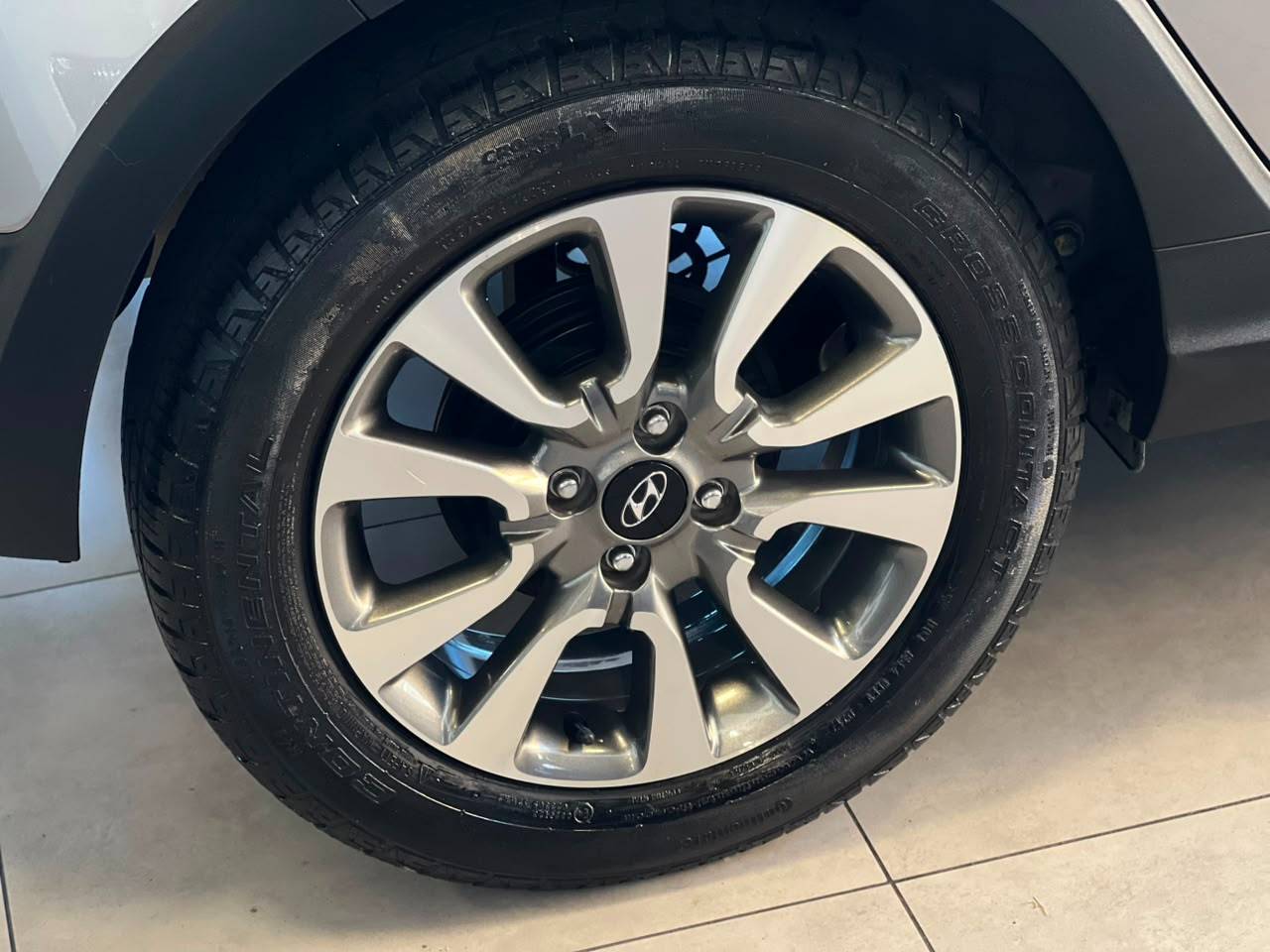 HYUNDAI HB20X