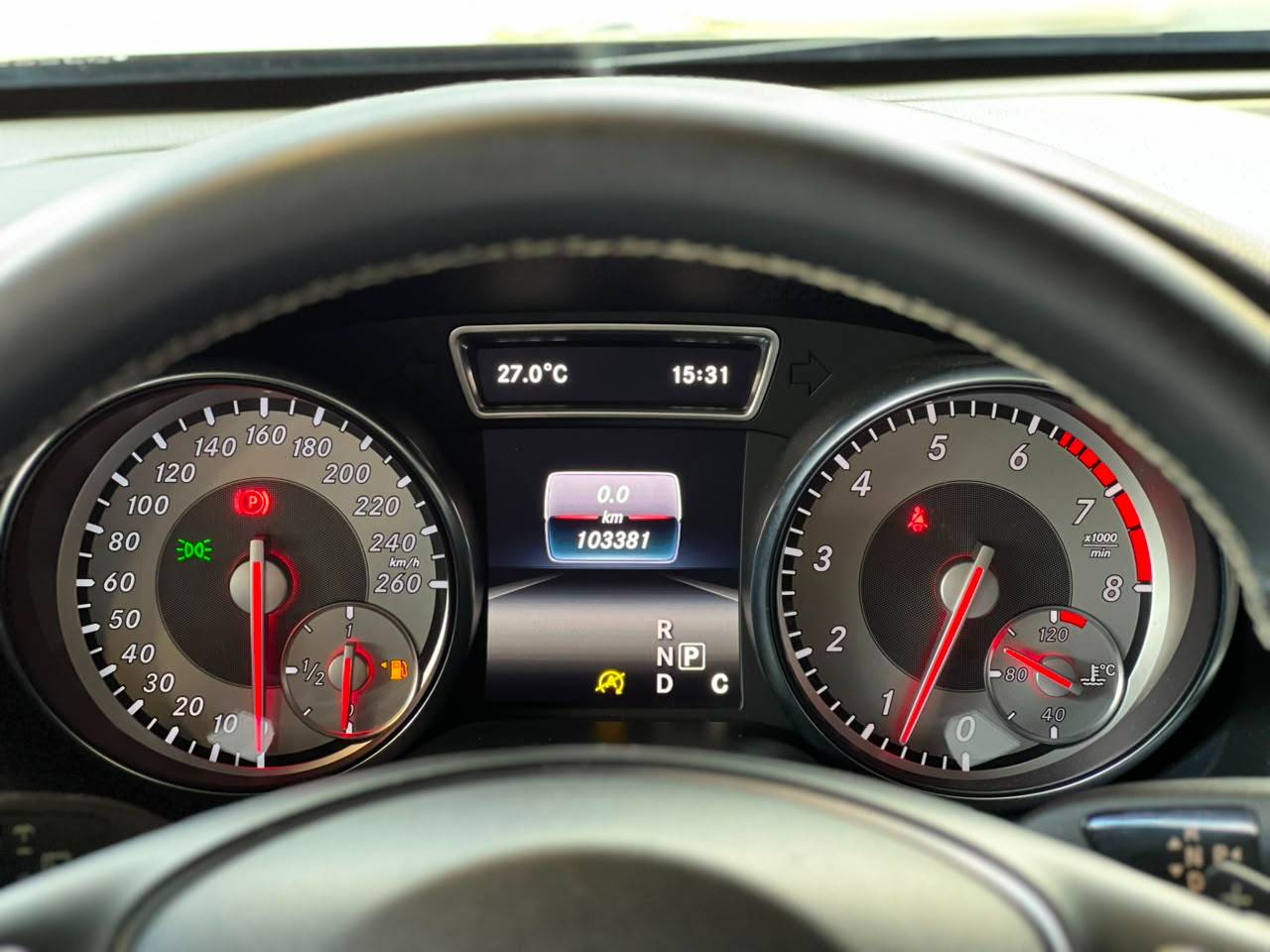 MERCEDES-BENZ GLA 200