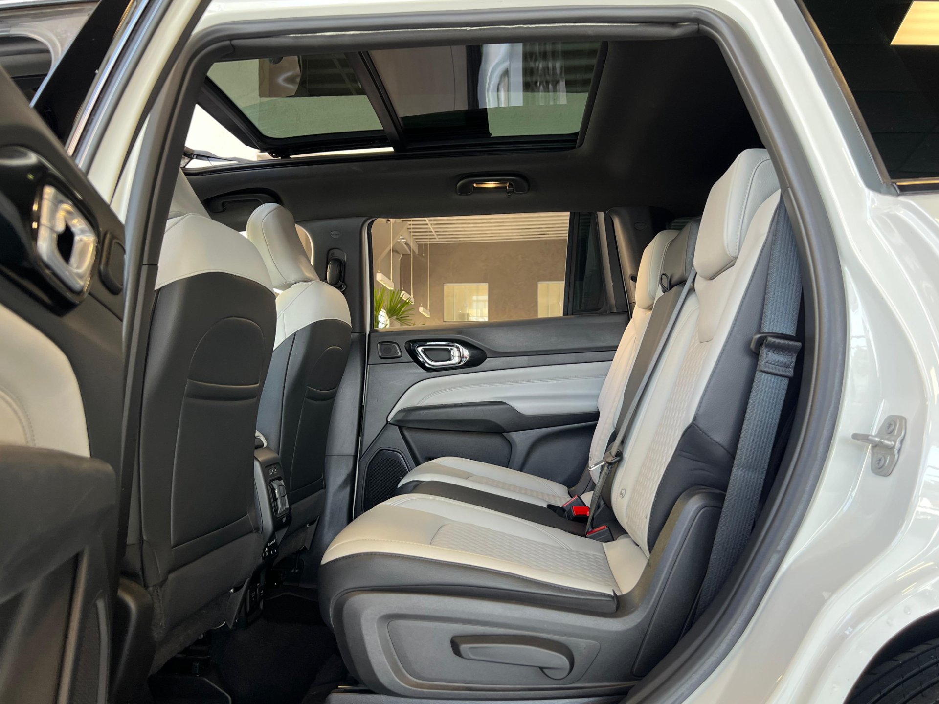 JEEP COMMANDER