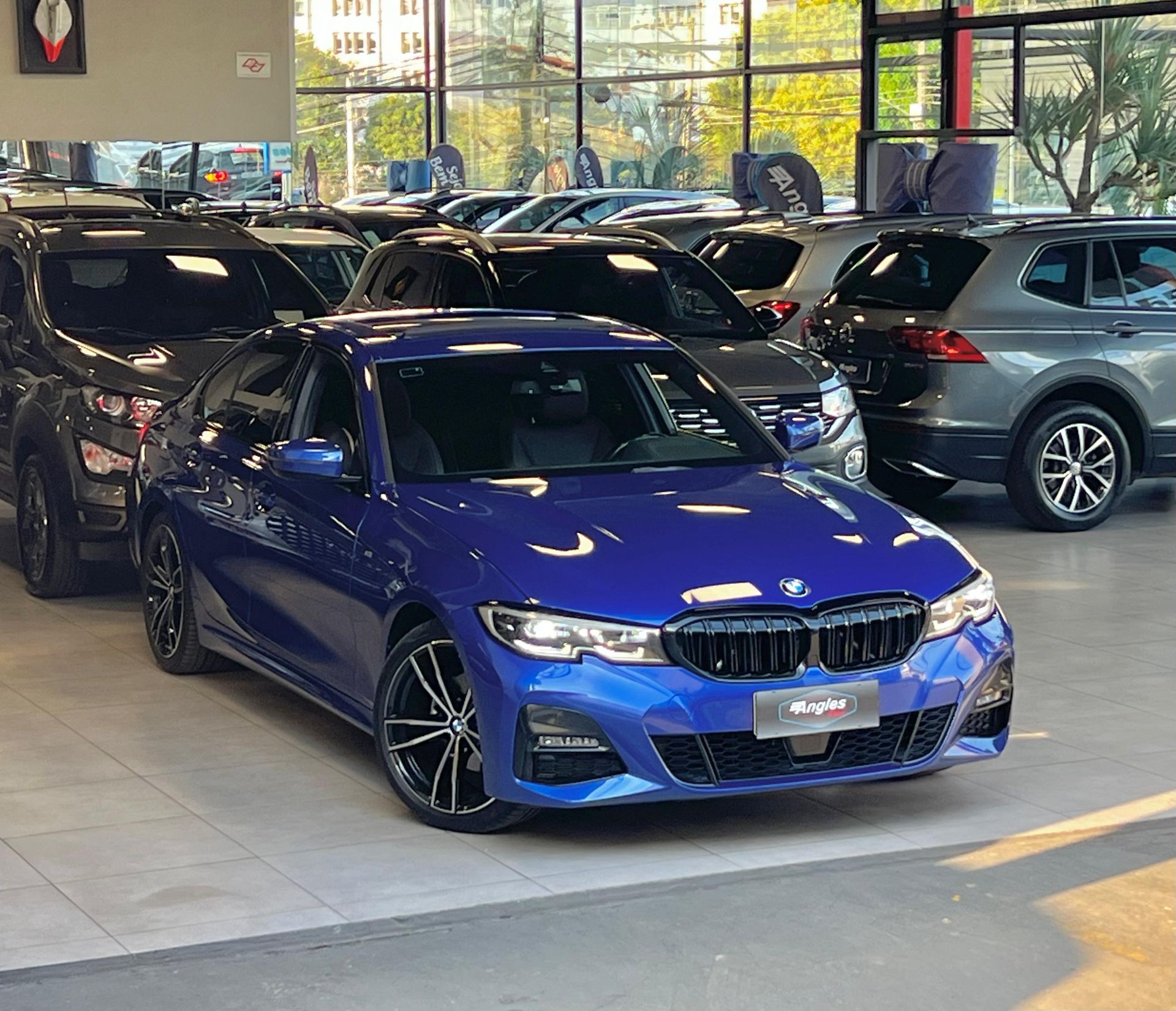 BMW 320i