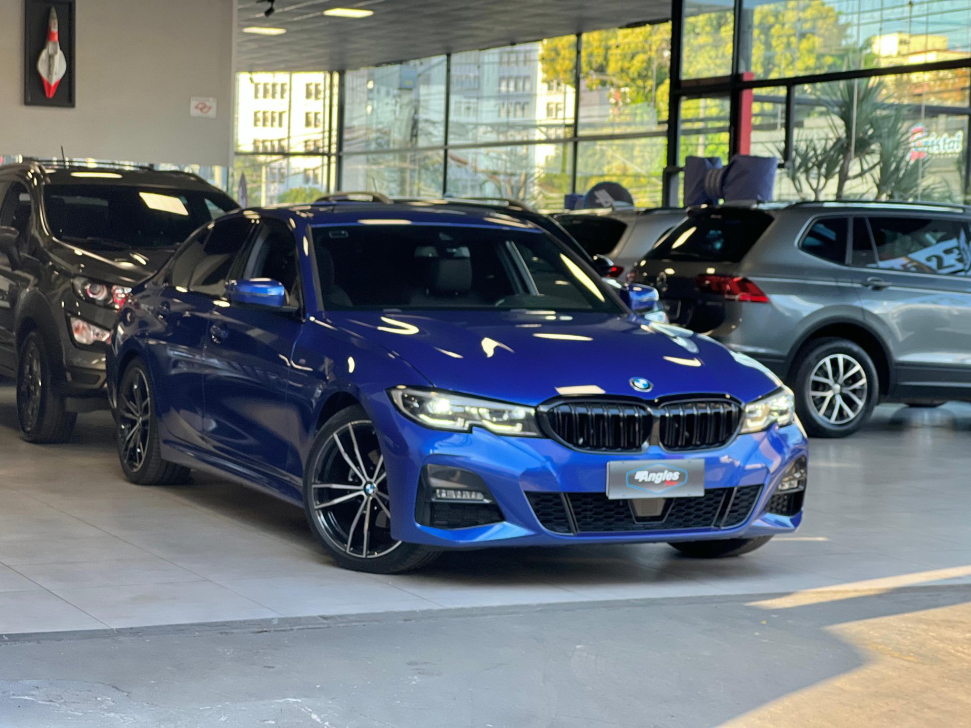 BMW 320i
