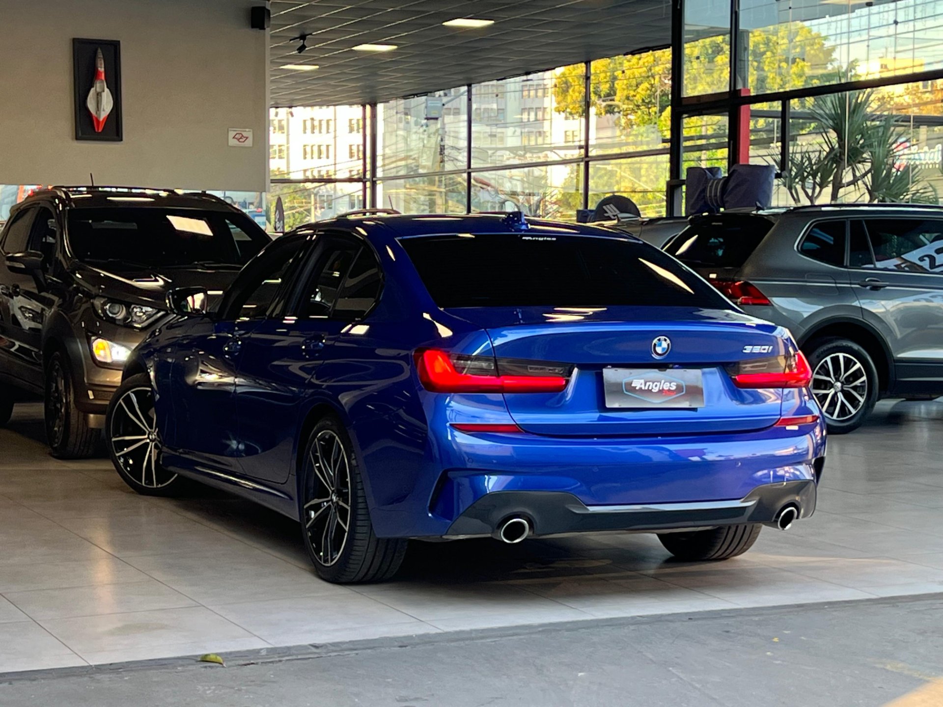 BMW 320i