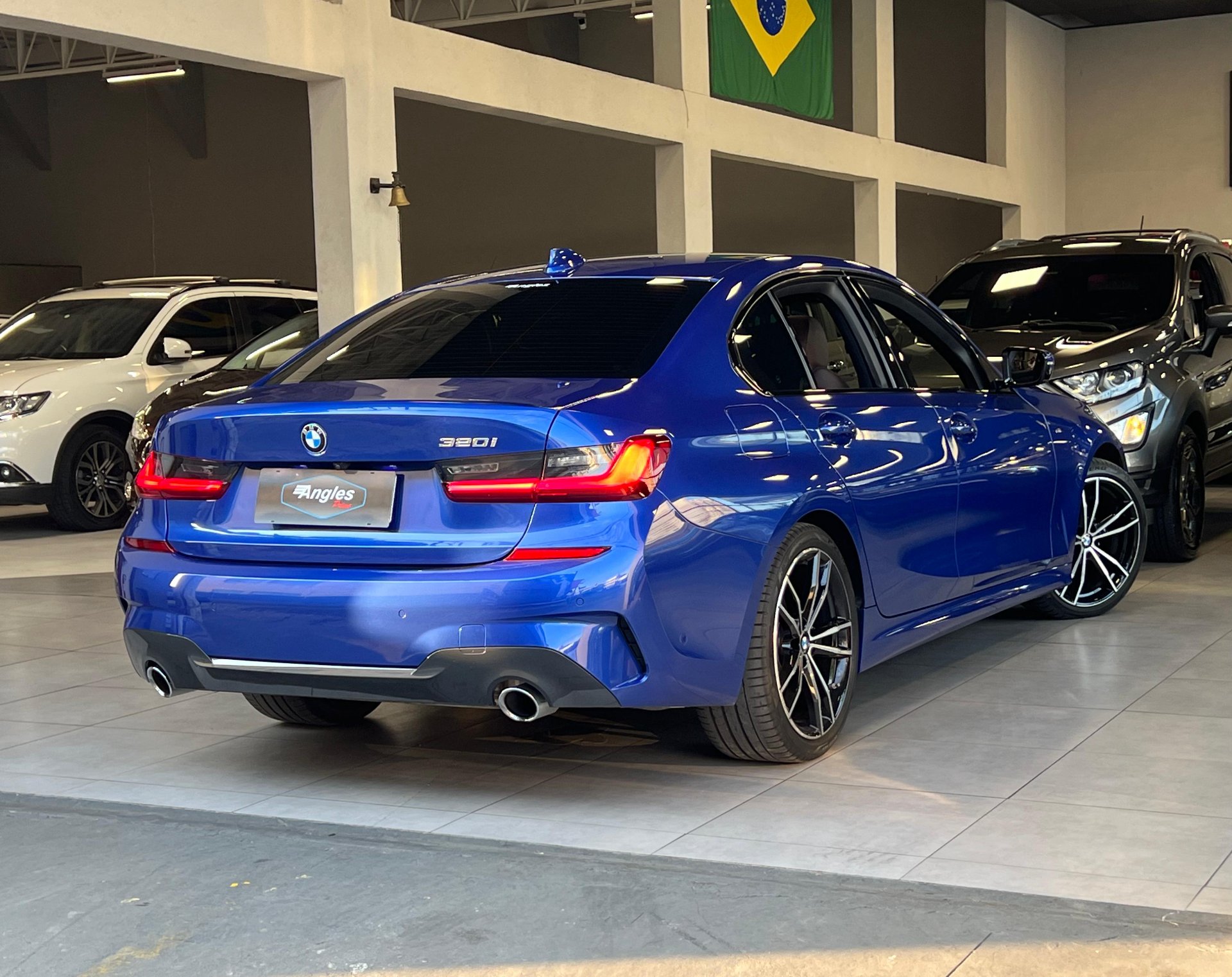 BMW 320i