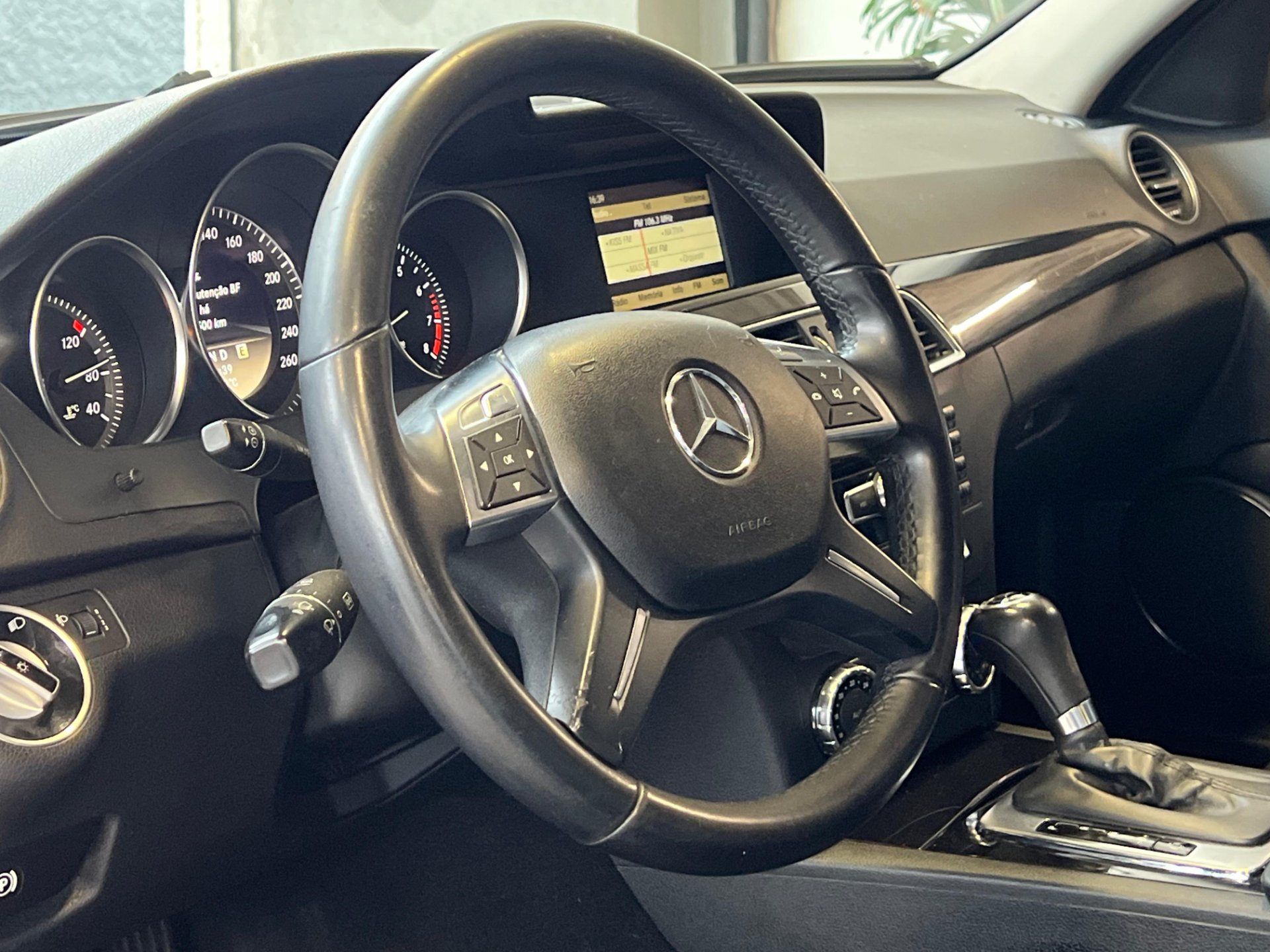MERCEDES-BENZ C 180