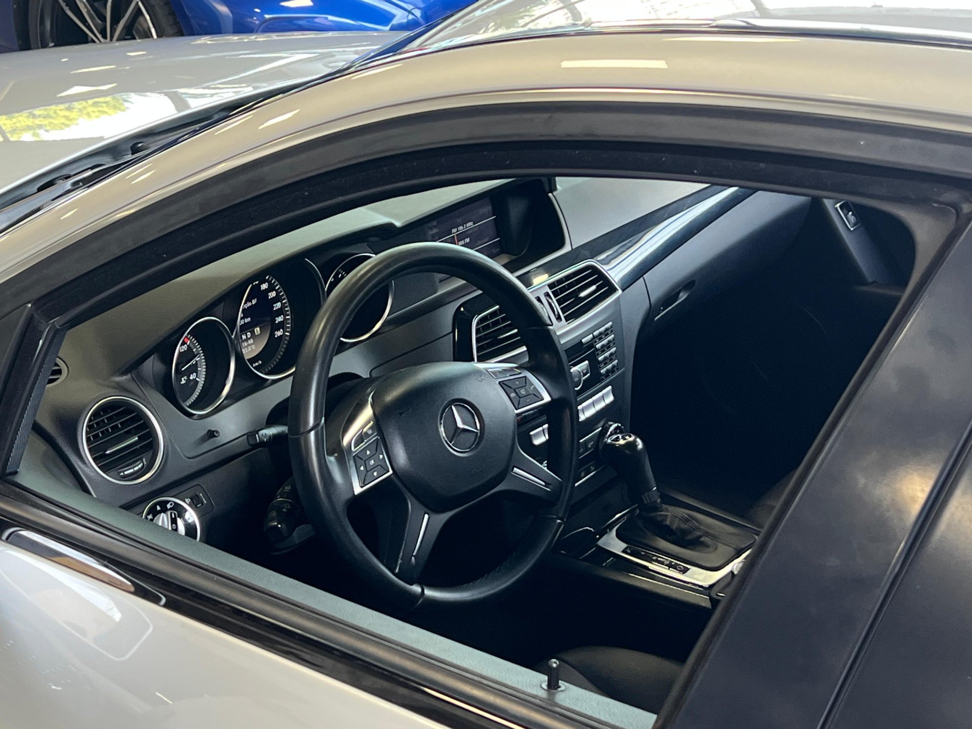 MERCEDES-BENZ C 180