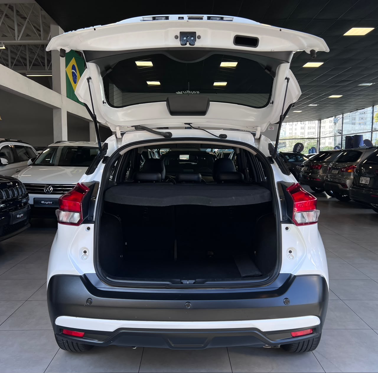 NISSAN KICKS