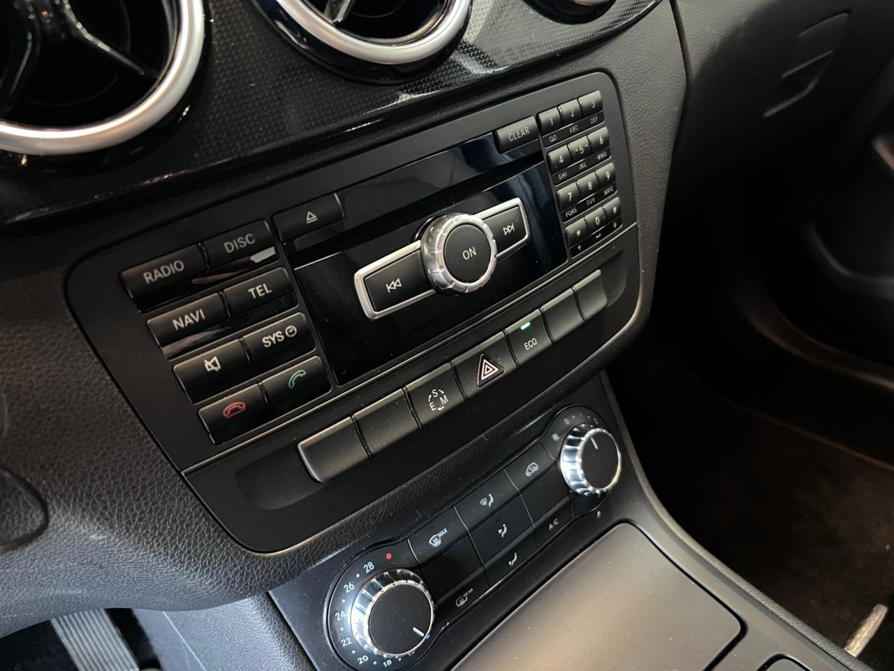 MERCEDES-BENZ B 200