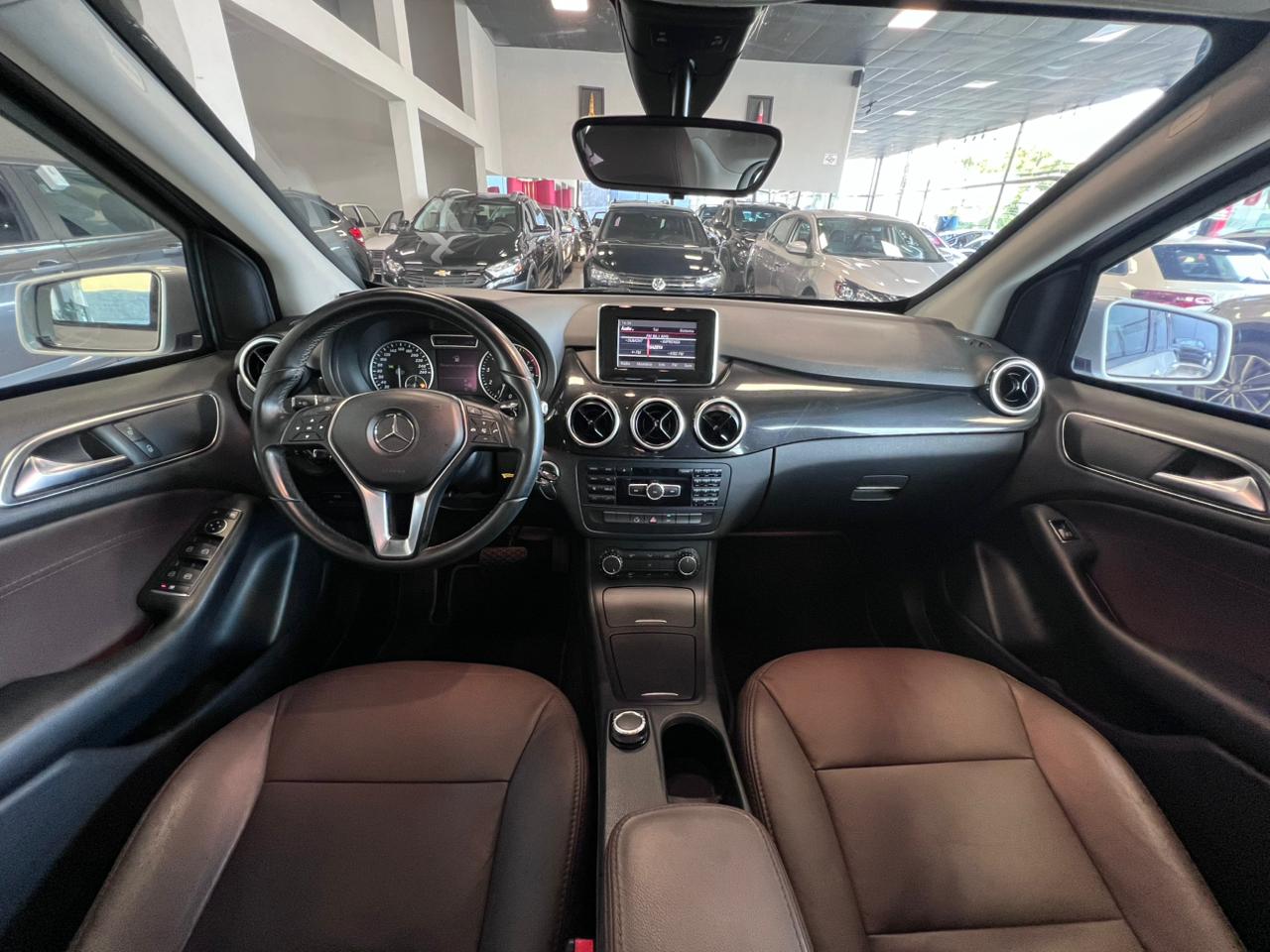 MERCEDES-BENZ B 200