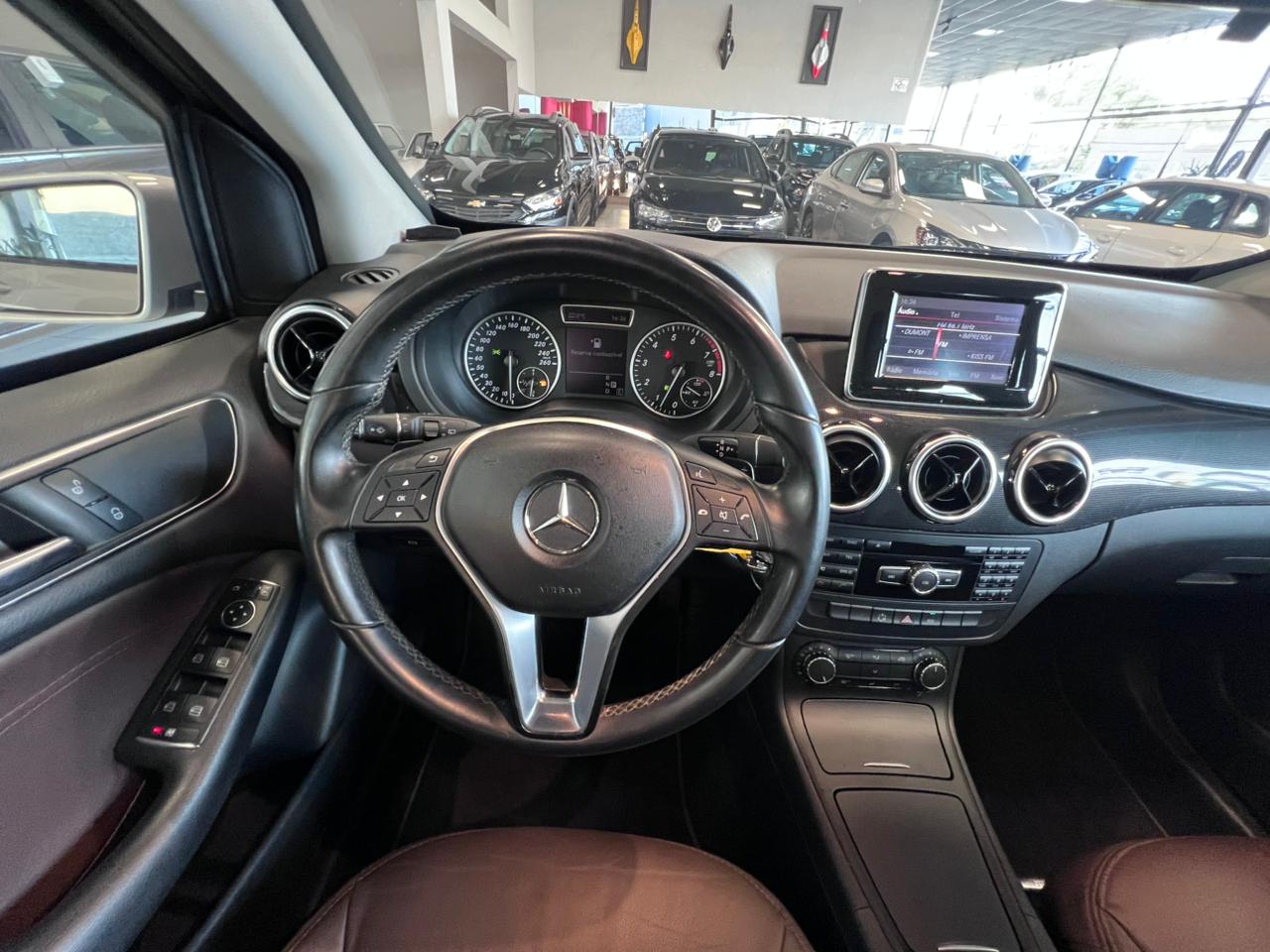 MERCEDES-BENZ B 200