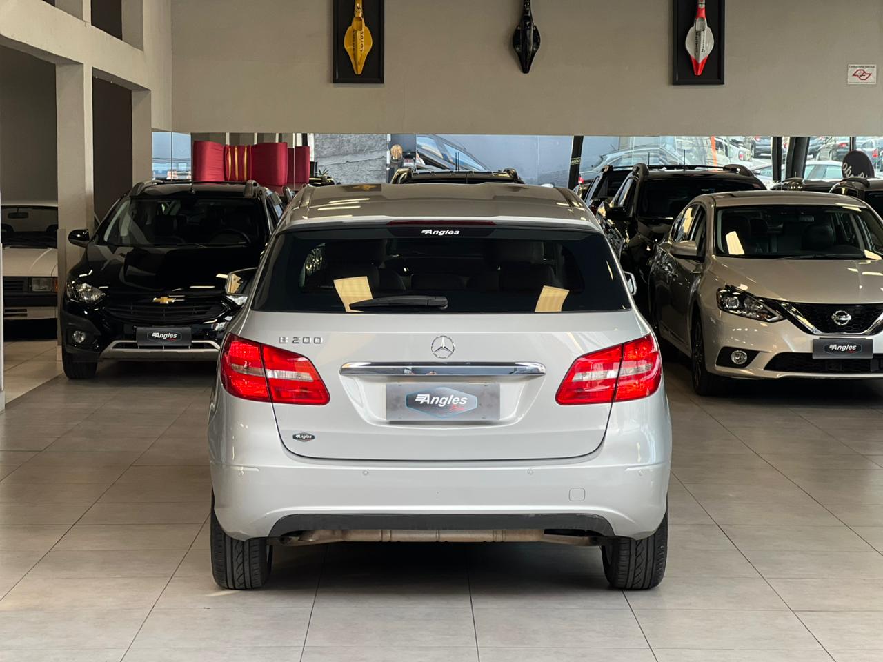 MERCEDES-BENZ B 200