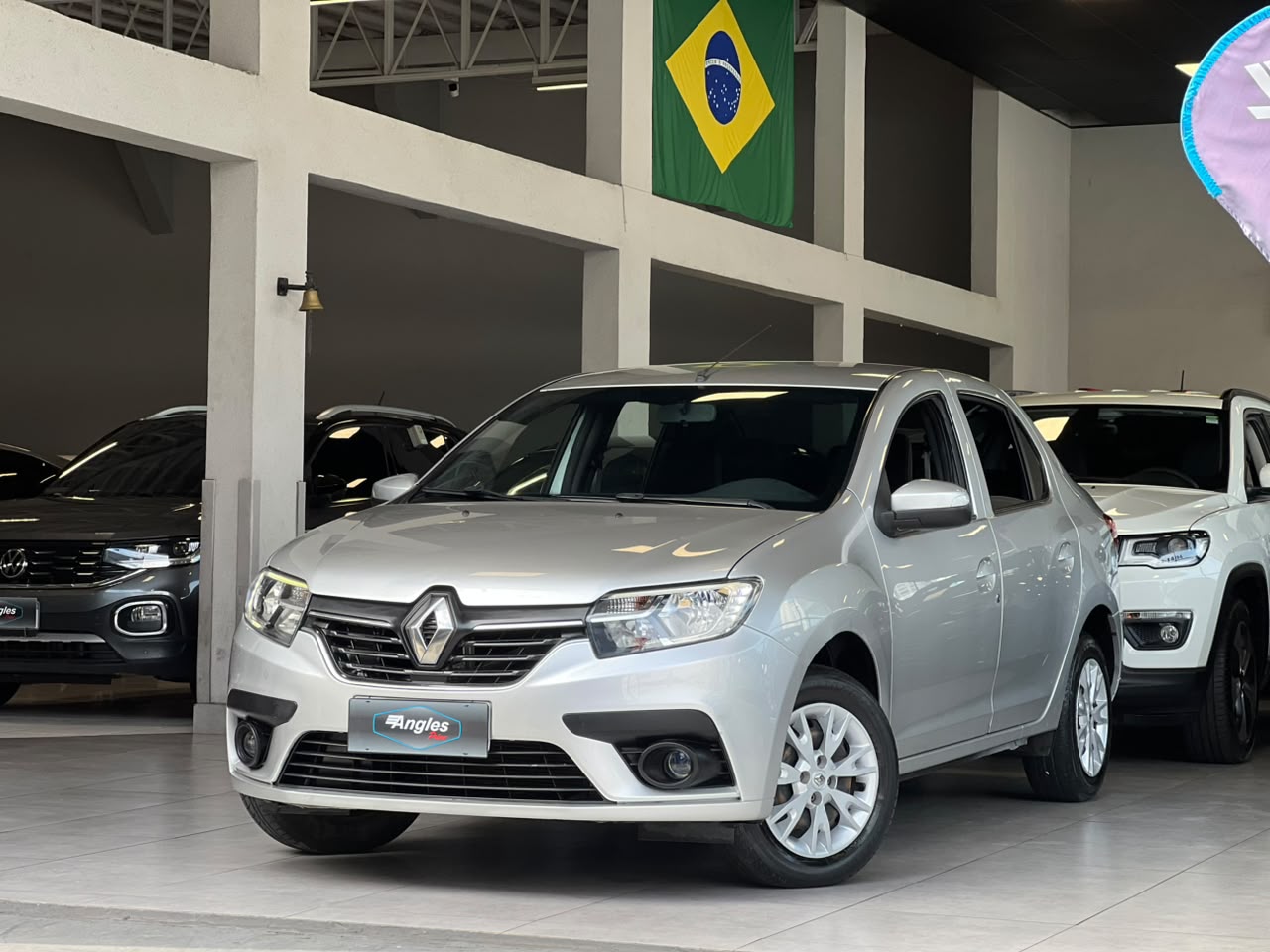 RENAULT LOGAN