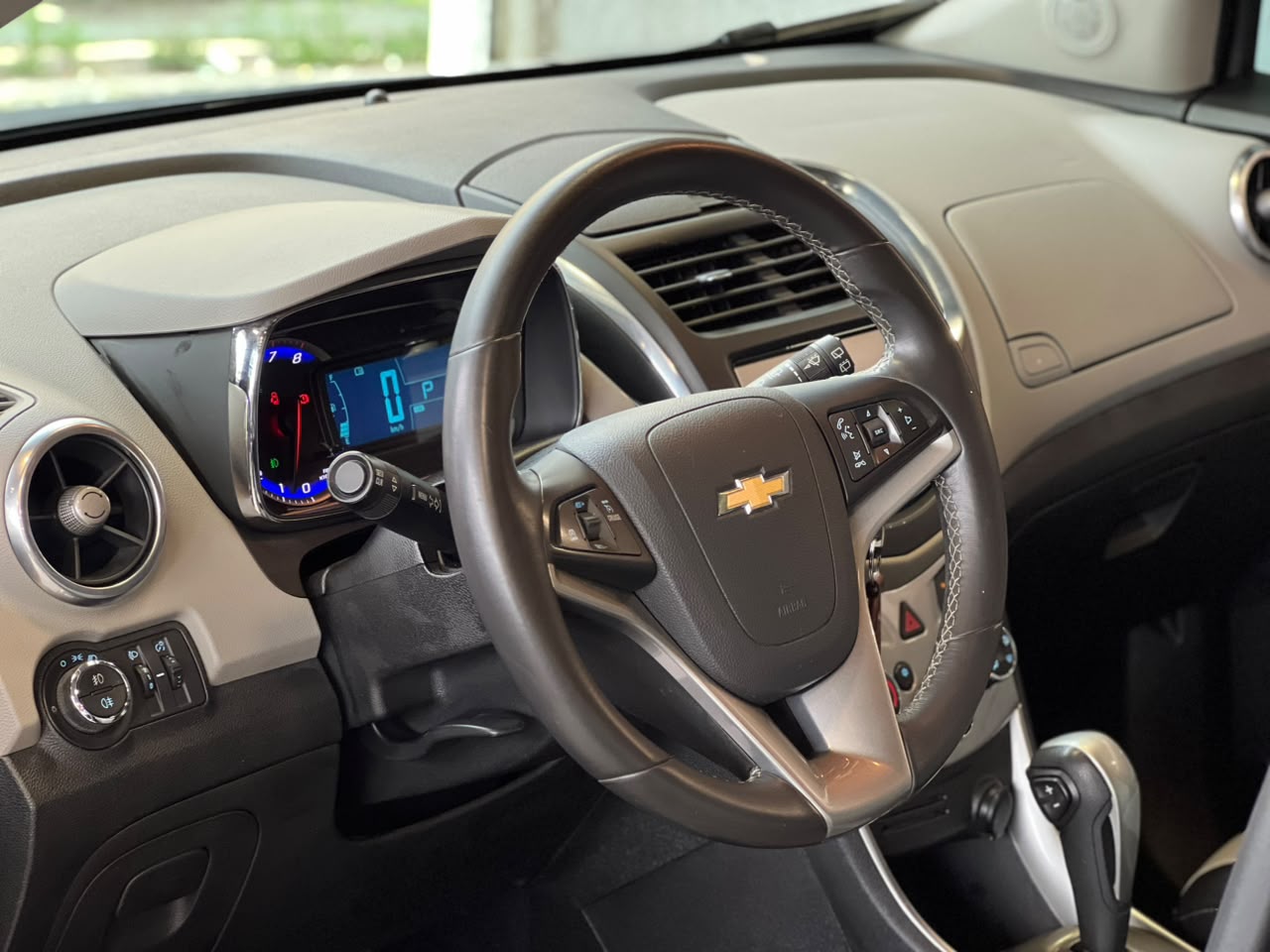 CHEVROLET TRACKER