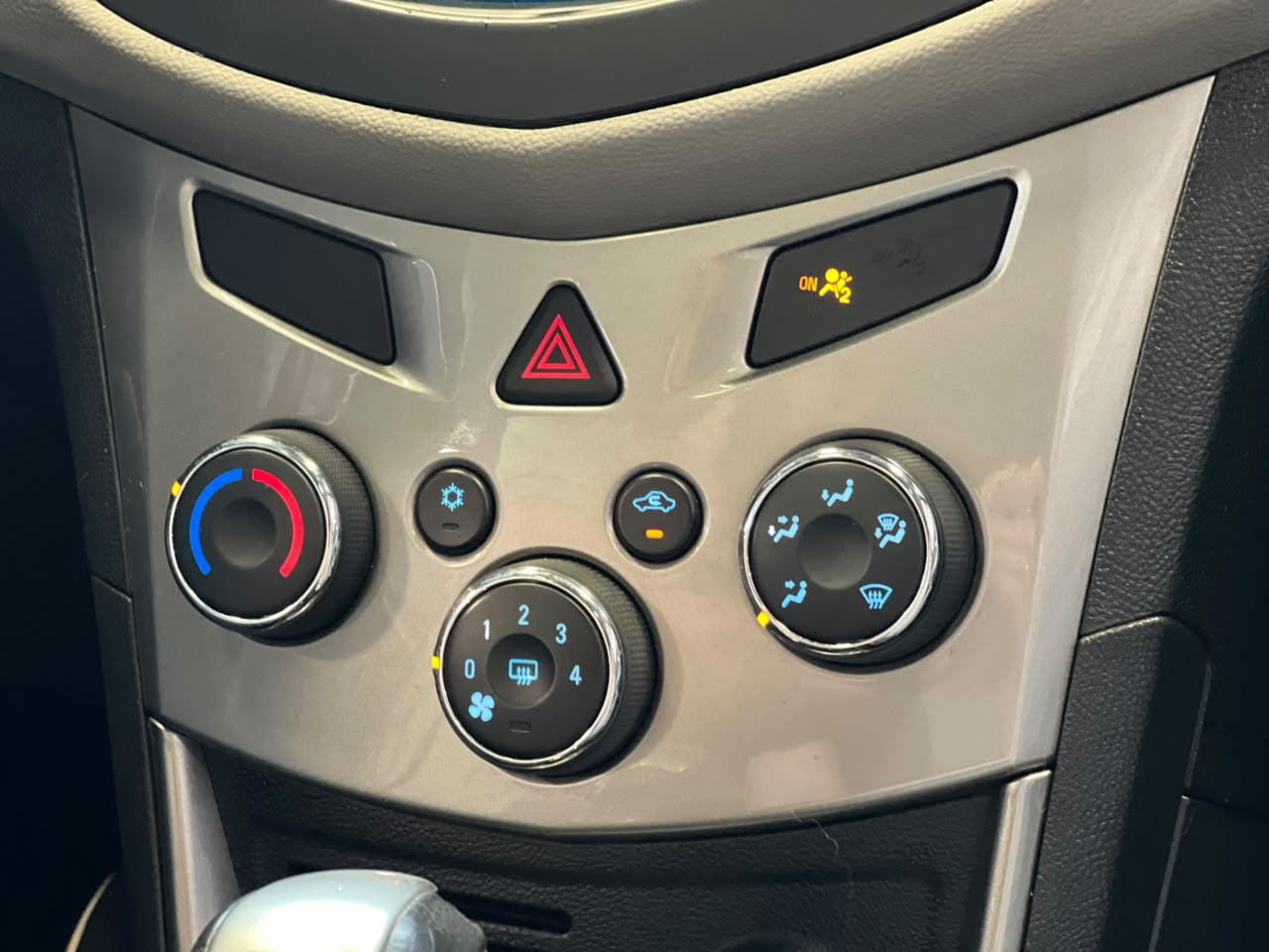 CHEVROLET TRACKER