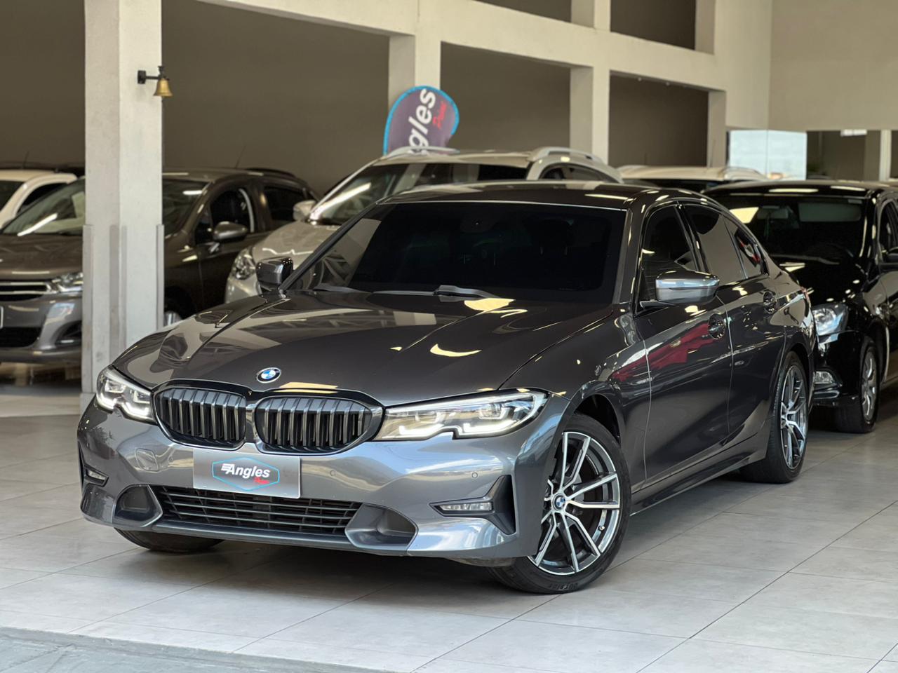 BMW 320i