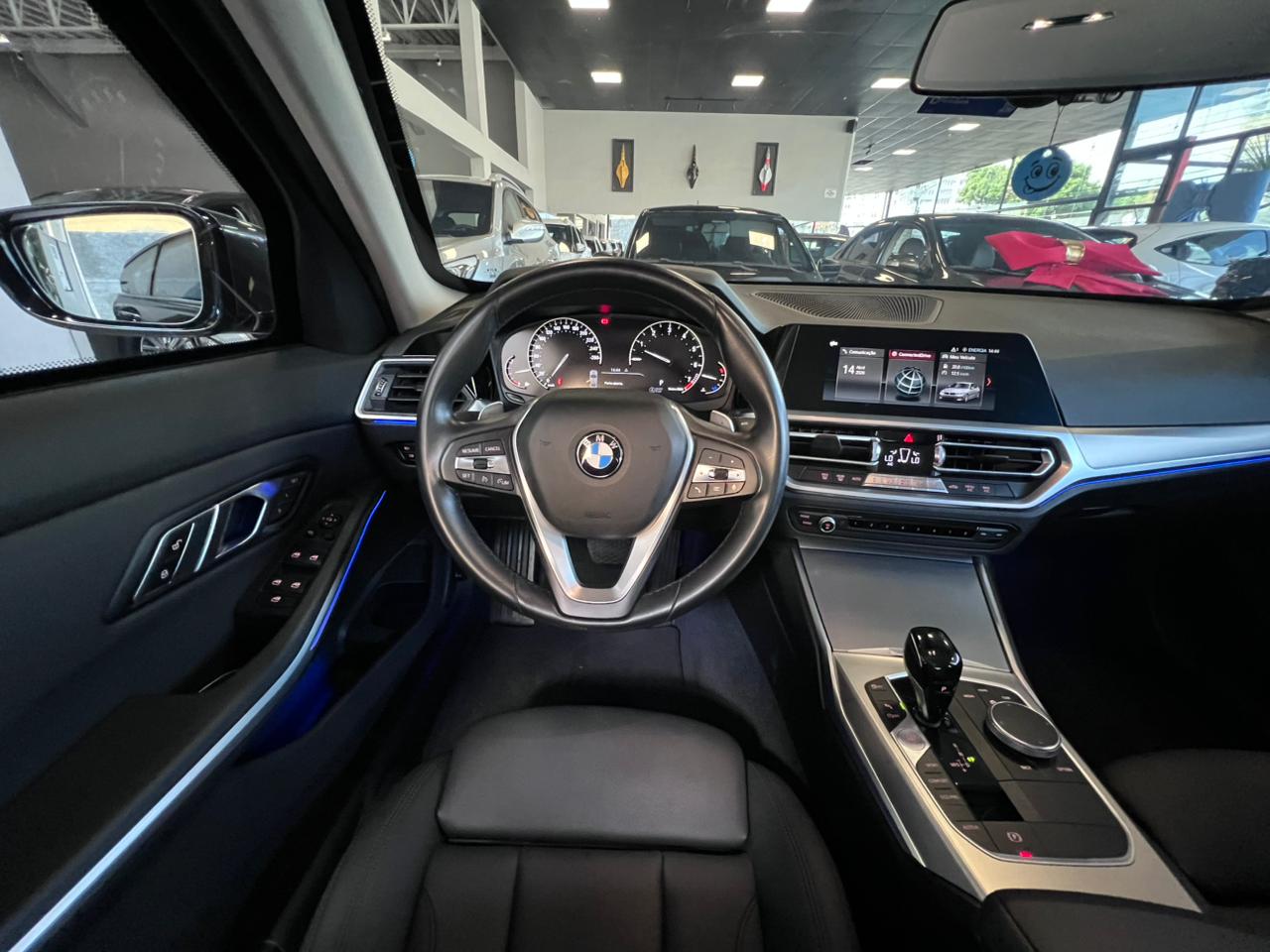 BMW 320i