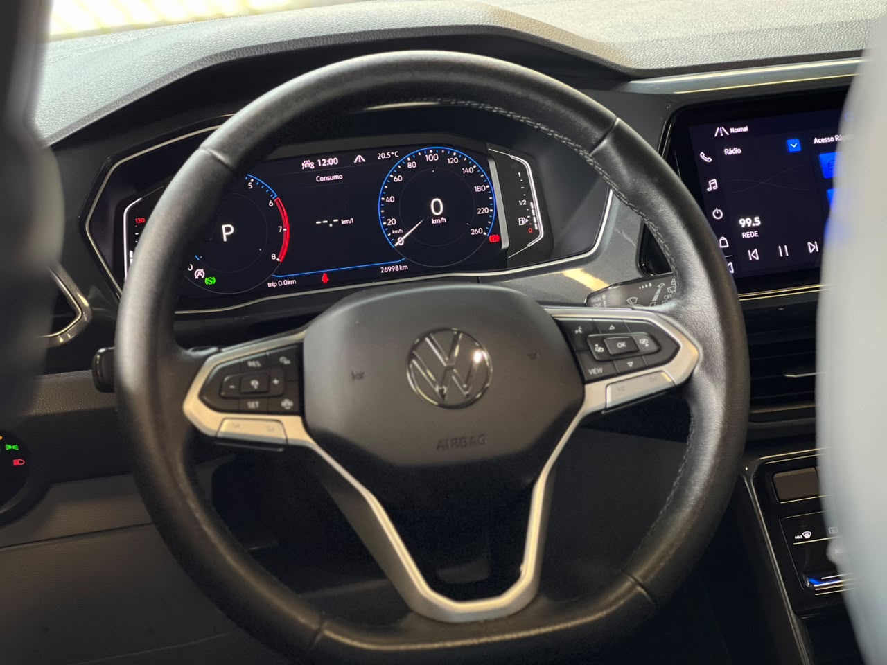 VOLKSWAGEN T-CROSS
