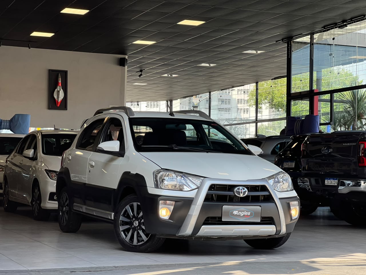 TOYOTA ETIOS CROSS