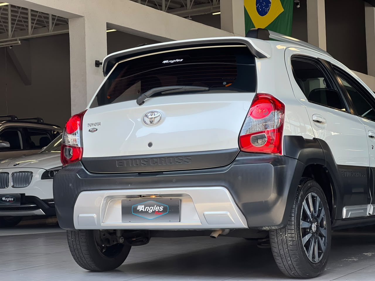 TOYOTA ETIOS CROSS