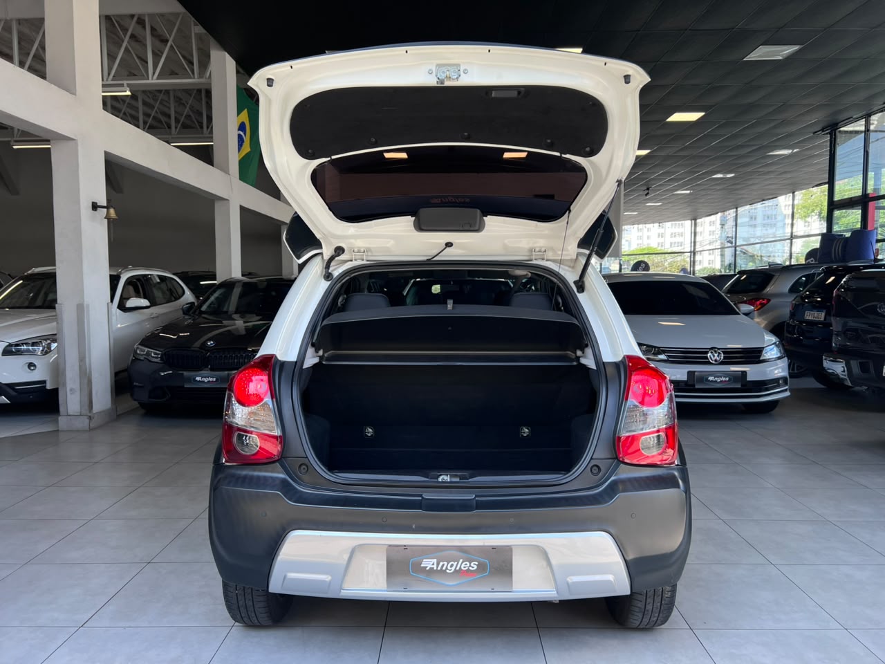 TOYOTA ETIOS CROSS