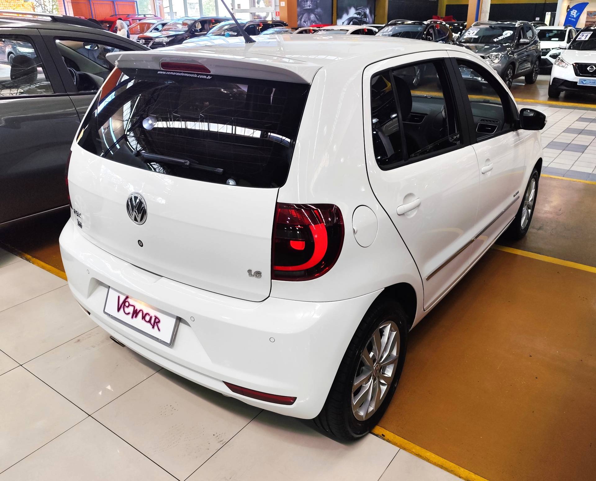 VOLKSWAGEN FOX