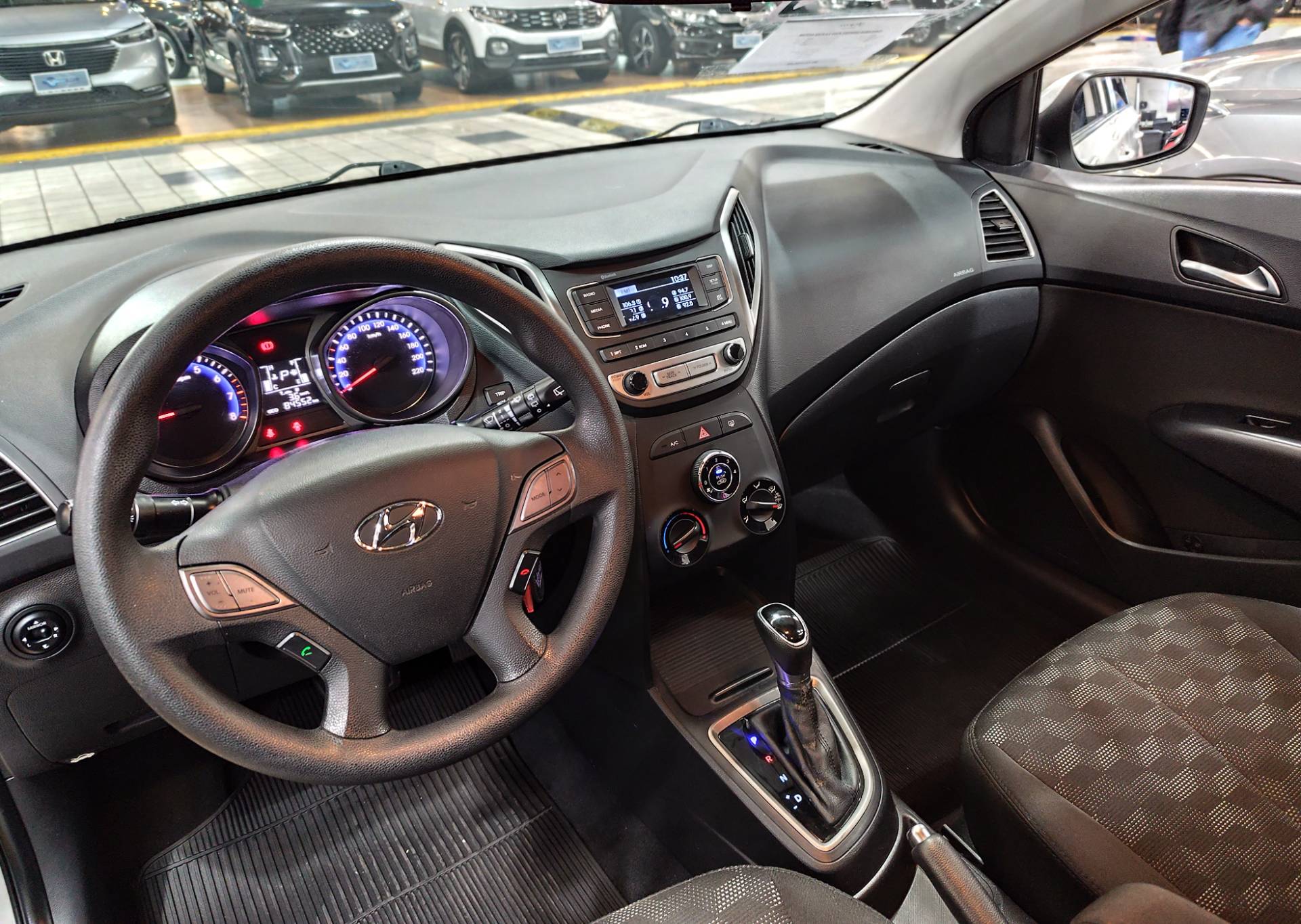 HYUNDAI HB20