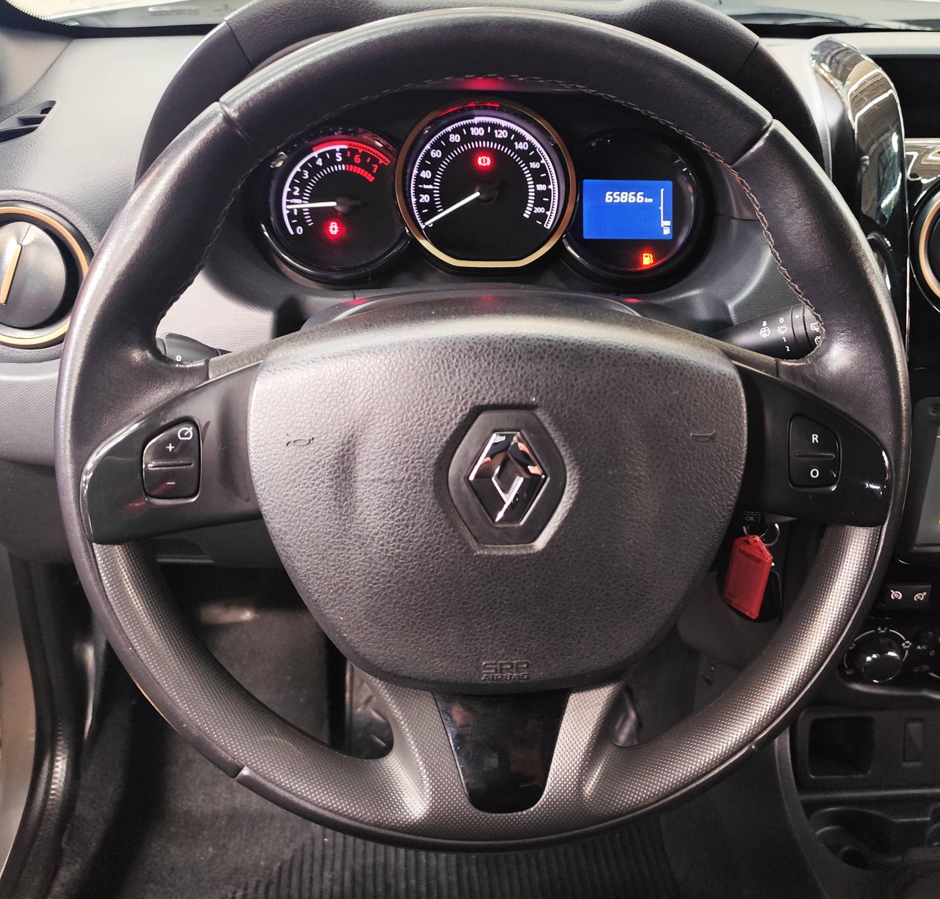 RENAULT DUSTER