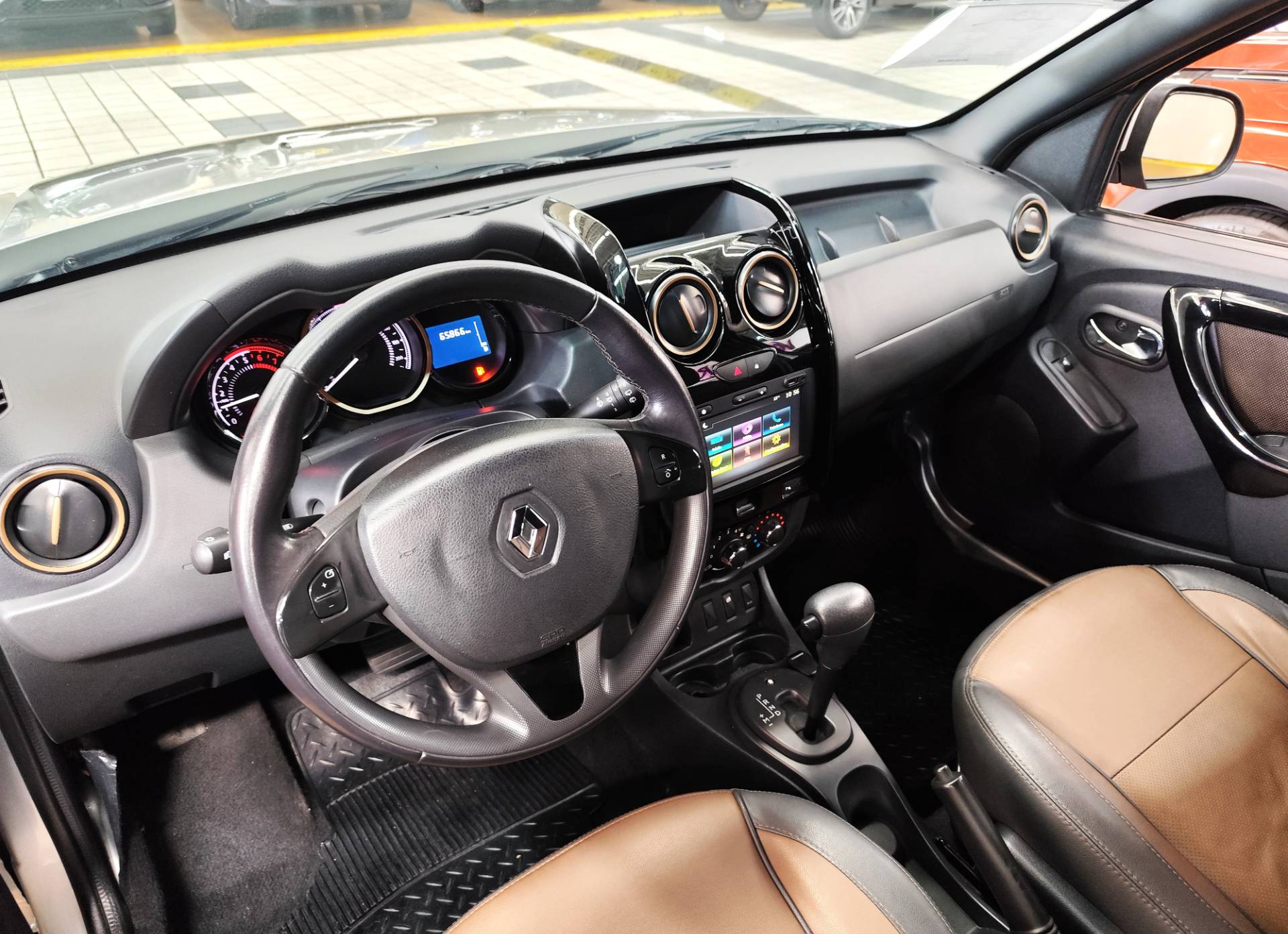 RENAULT DUSTER