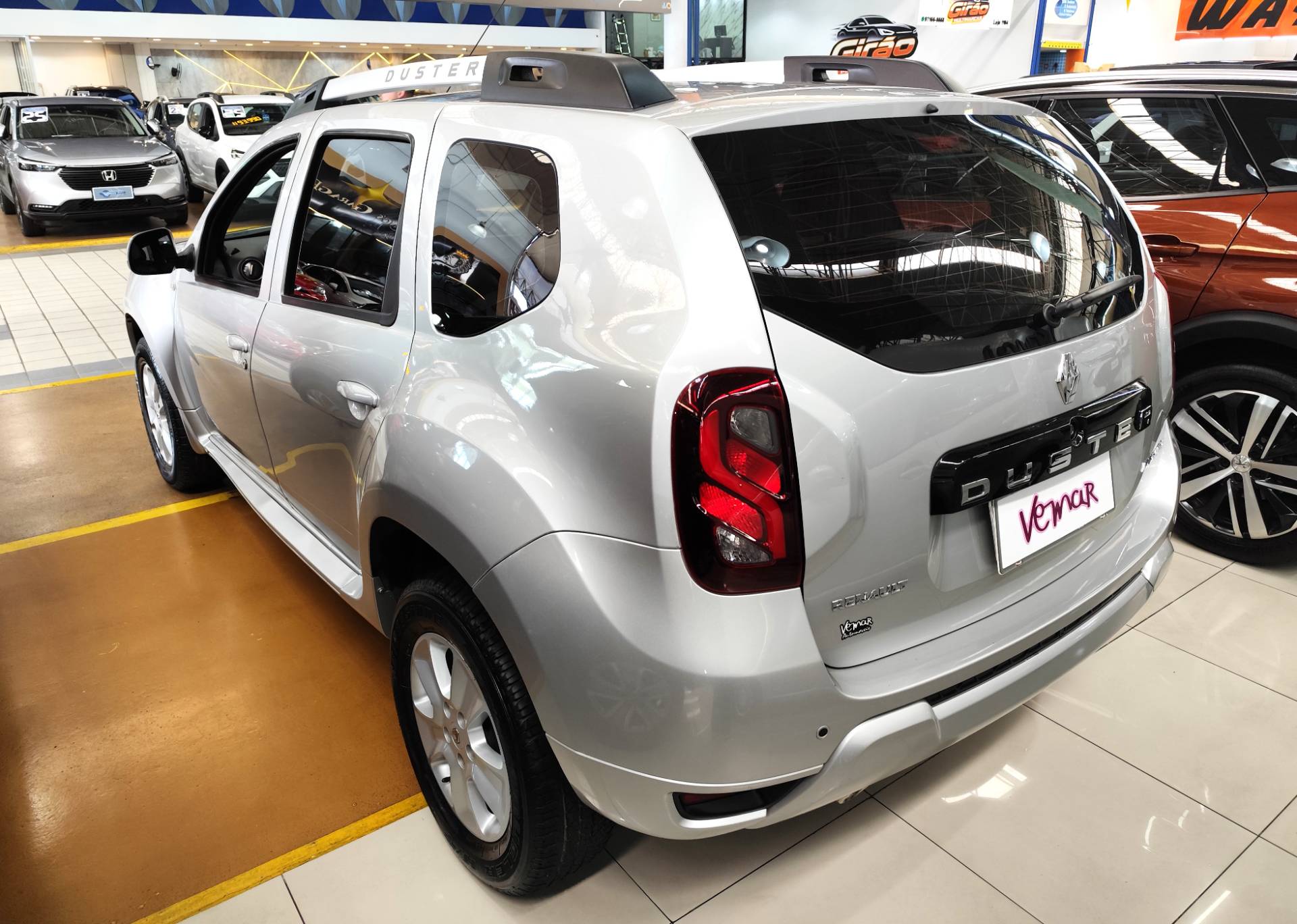 RENAULT DUSTER