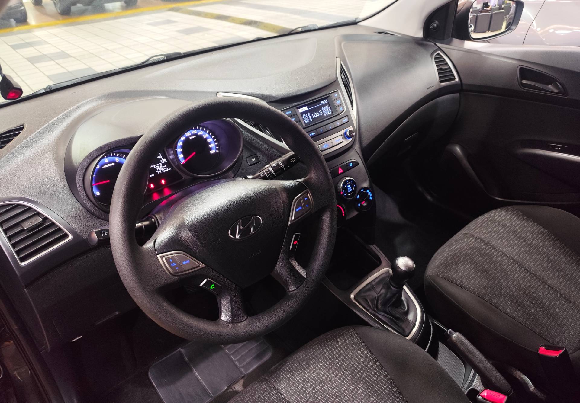 HYUNDAI HB20