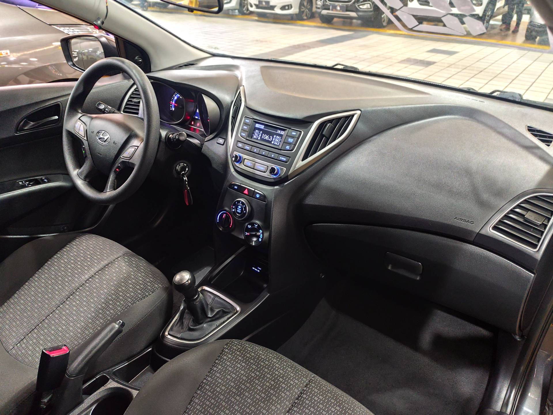 HYUNDAI HB20