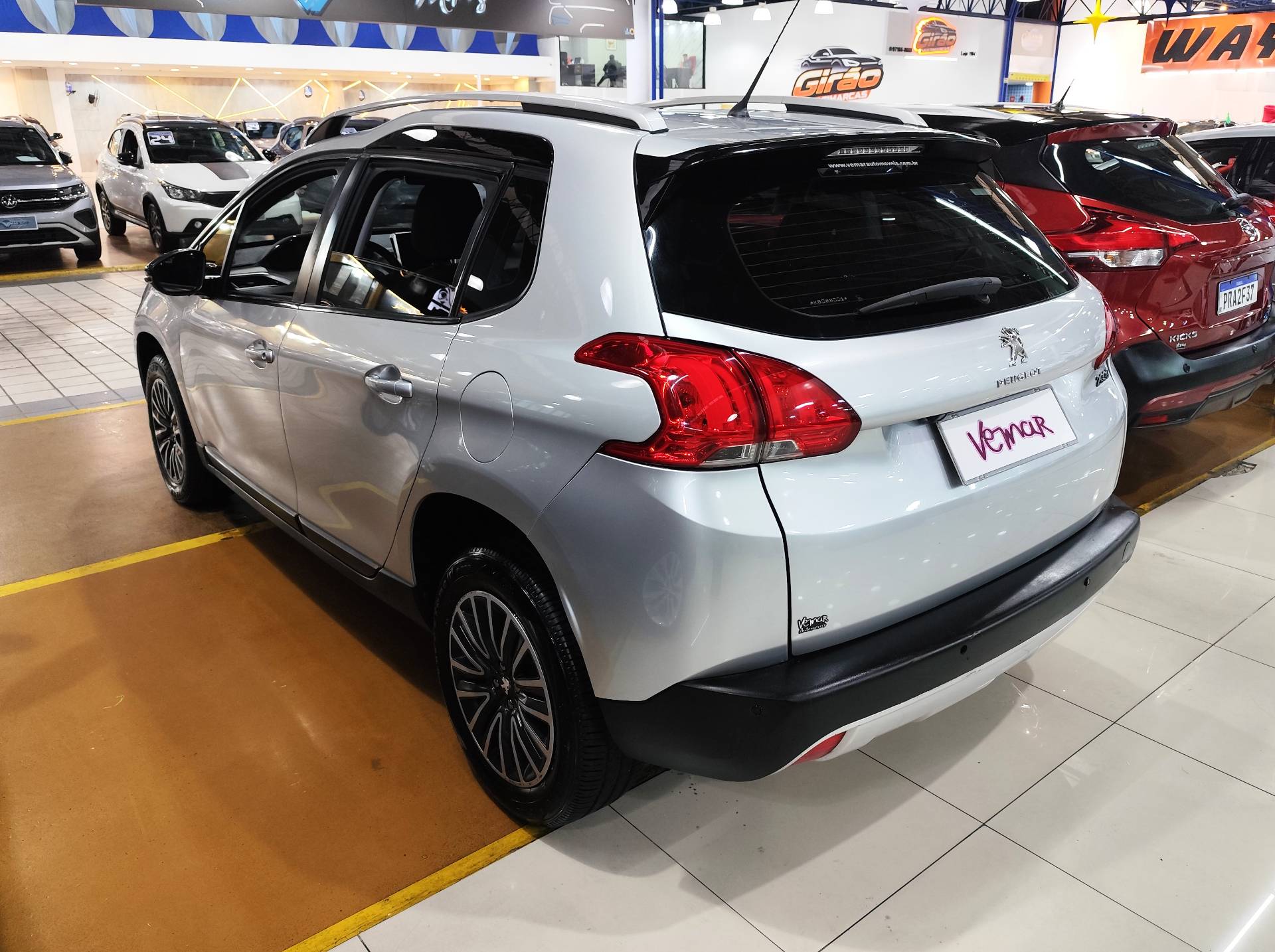 PEUGEOT 2008