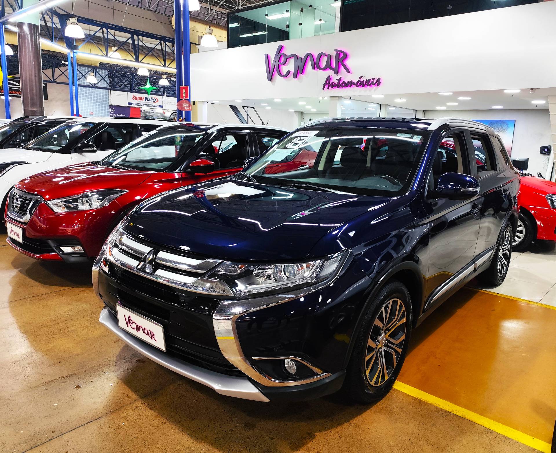 MITSUBISHI OUTLANDER