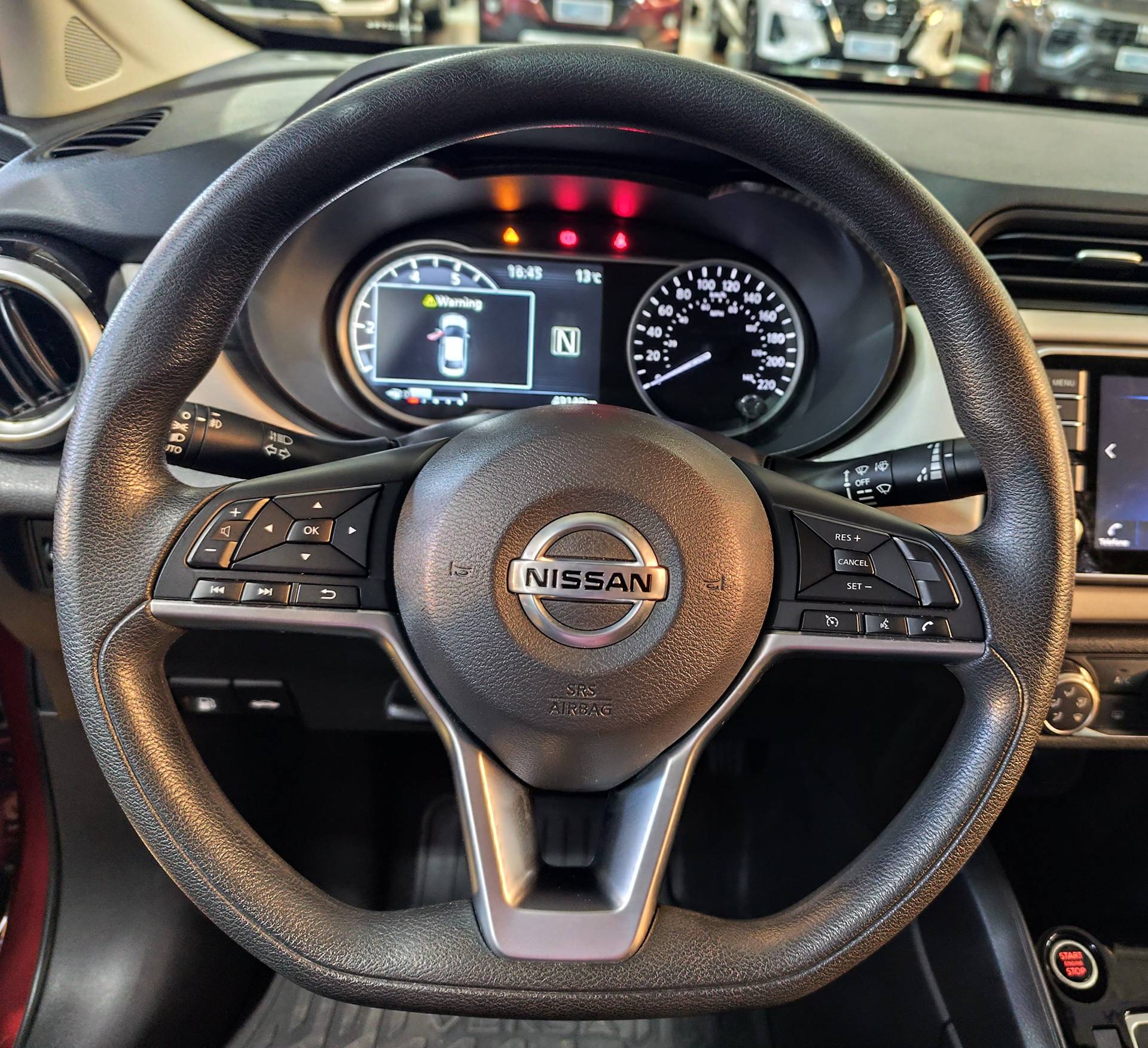 NISSAN VERSA