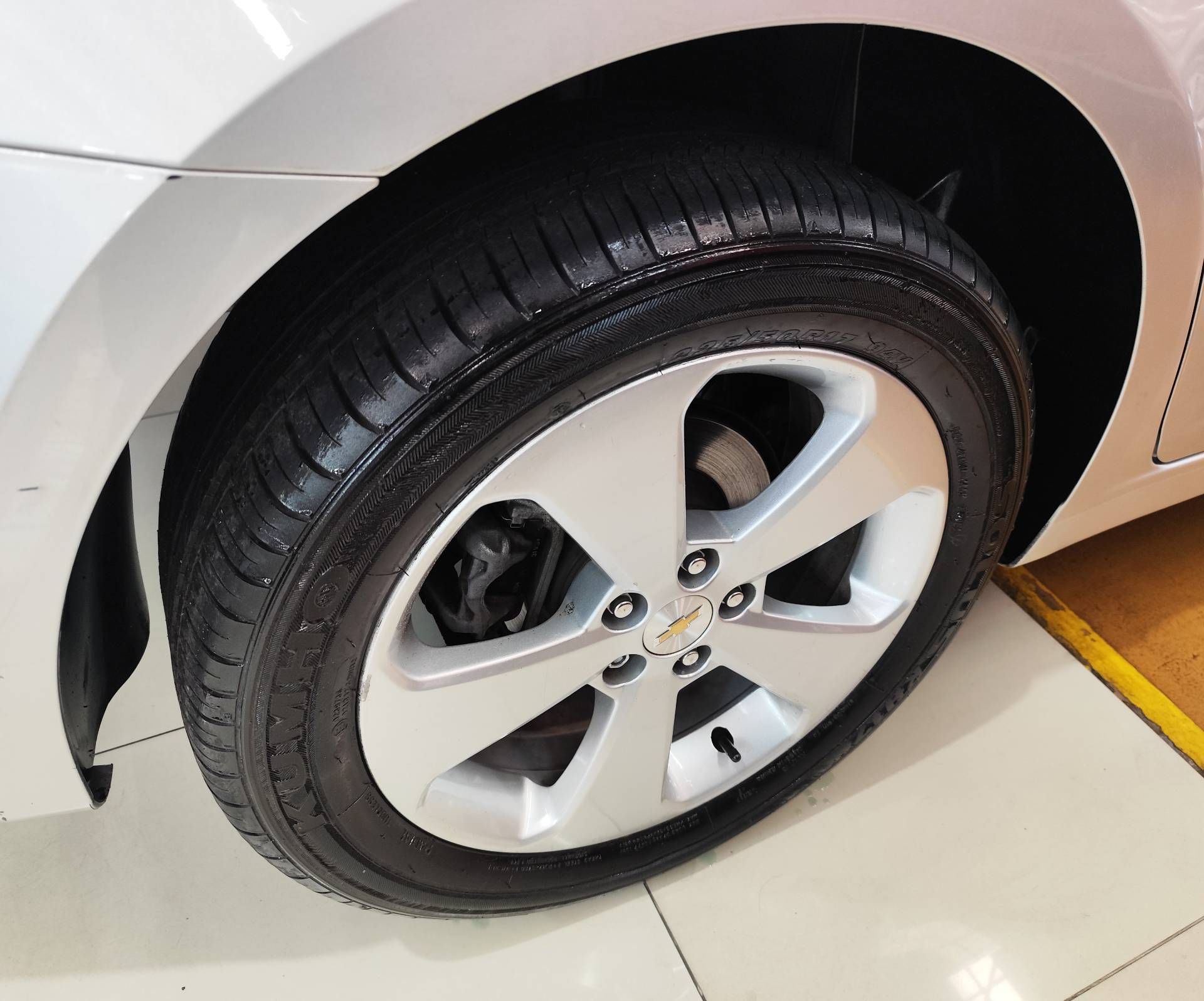 CHEVROLET CRUZE