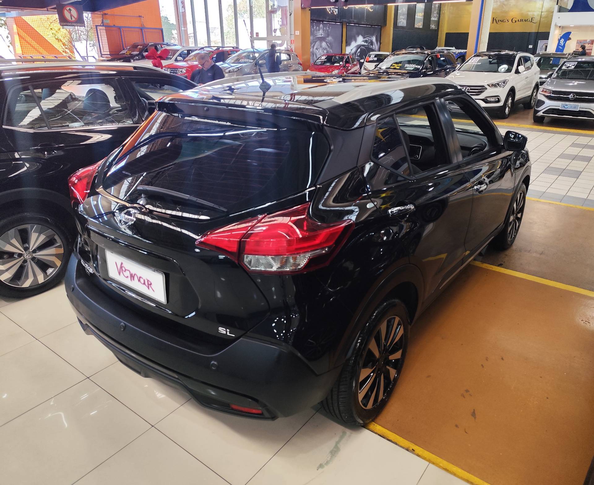 NISSAN KICKS