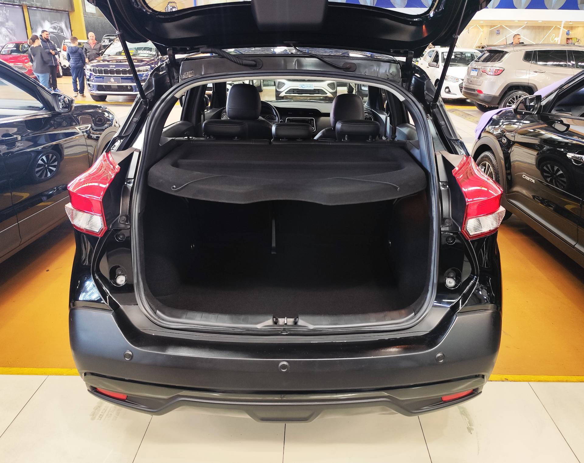 NISSAN KICKS