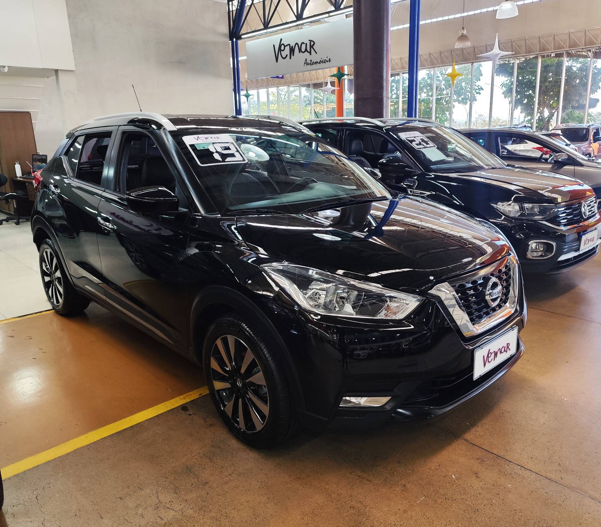 NISSAN KICKS