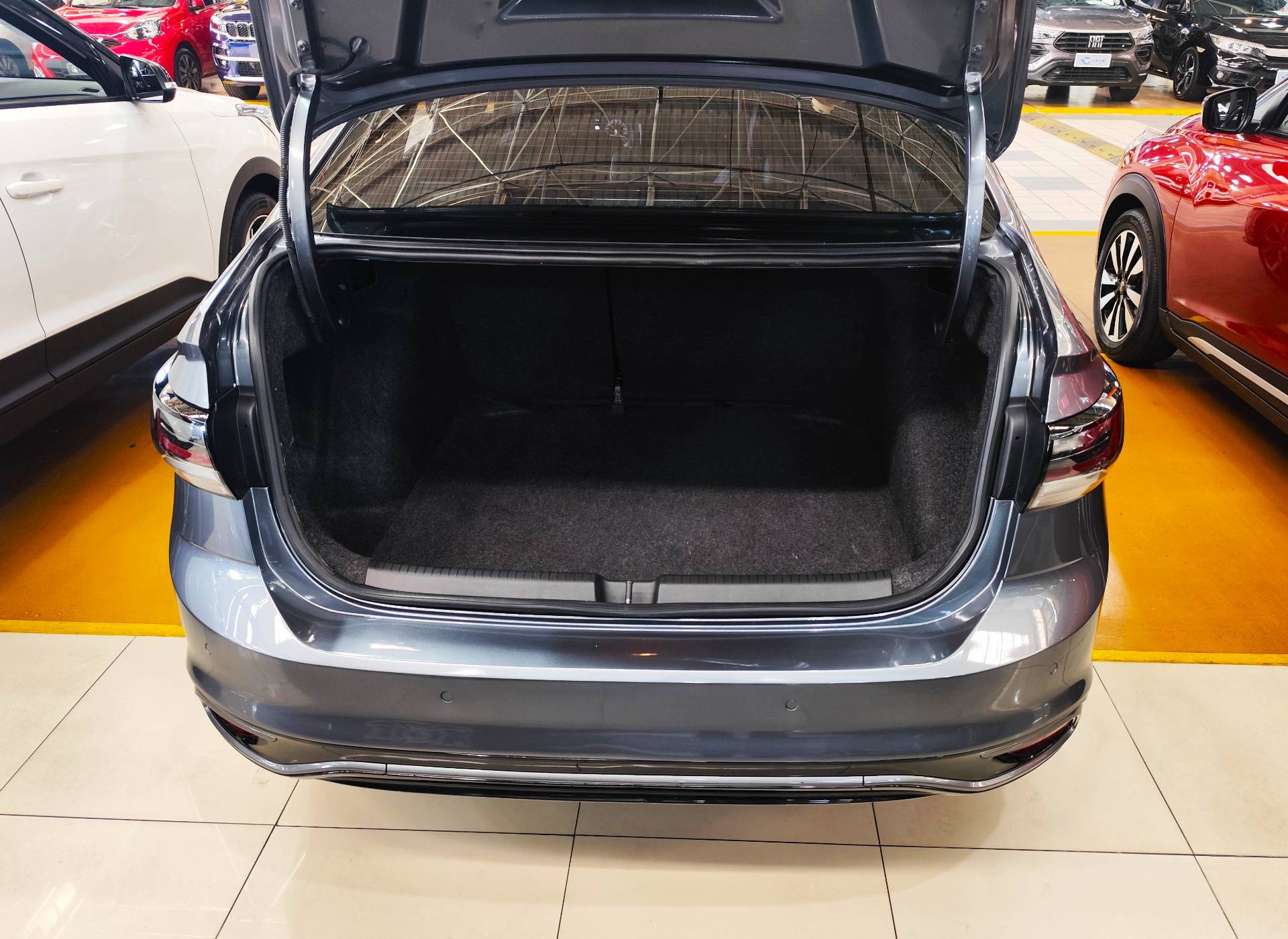 VOLKSWAGEN VIRTUS