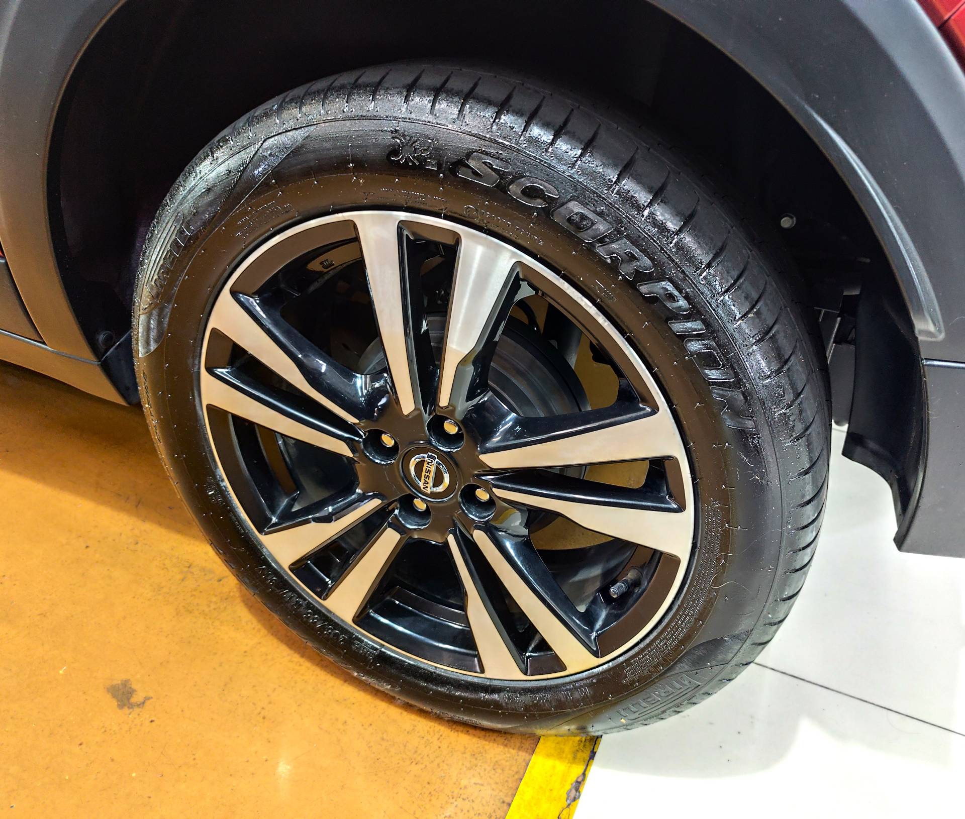 NISSAN KICKS