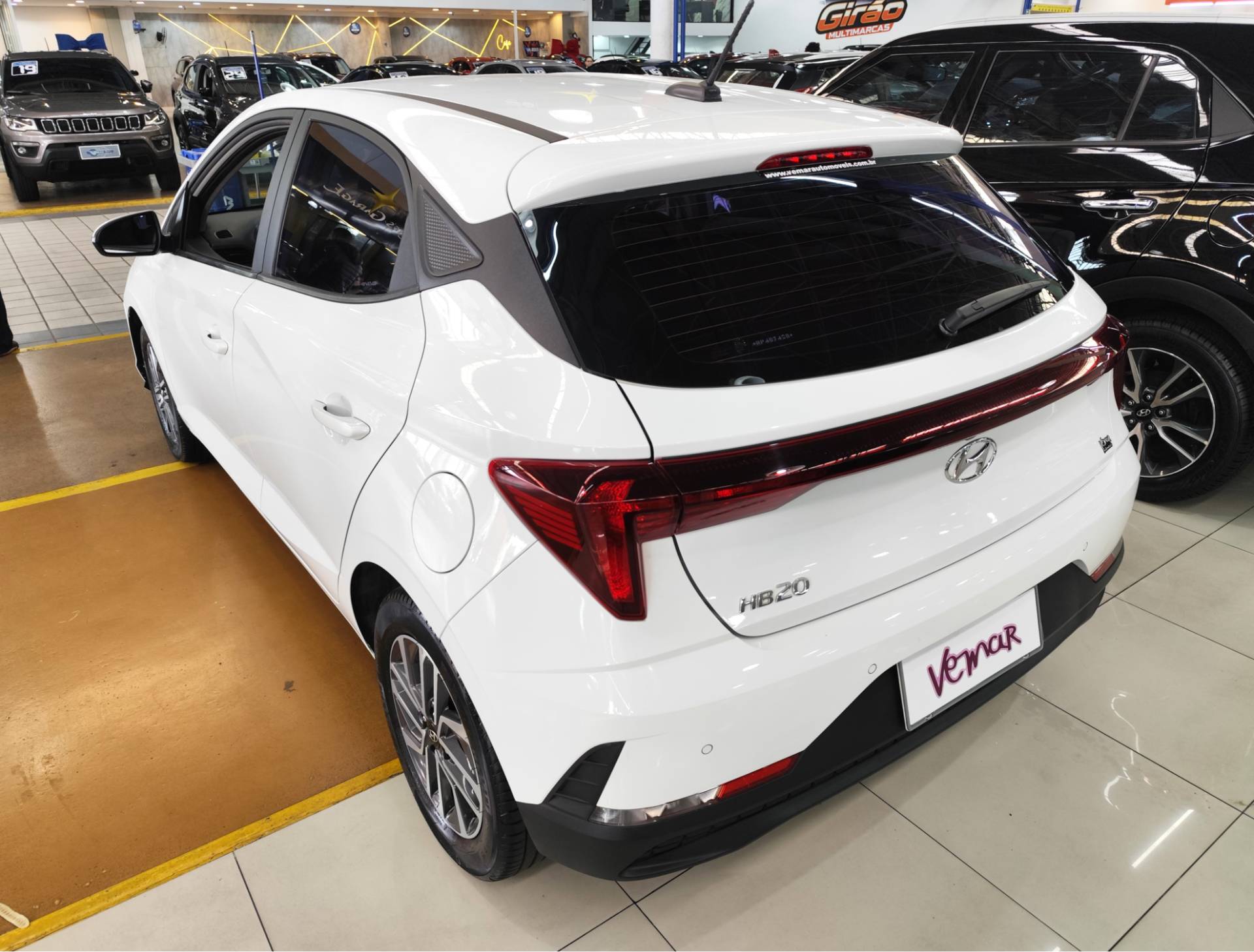 HYUNDAI HB20