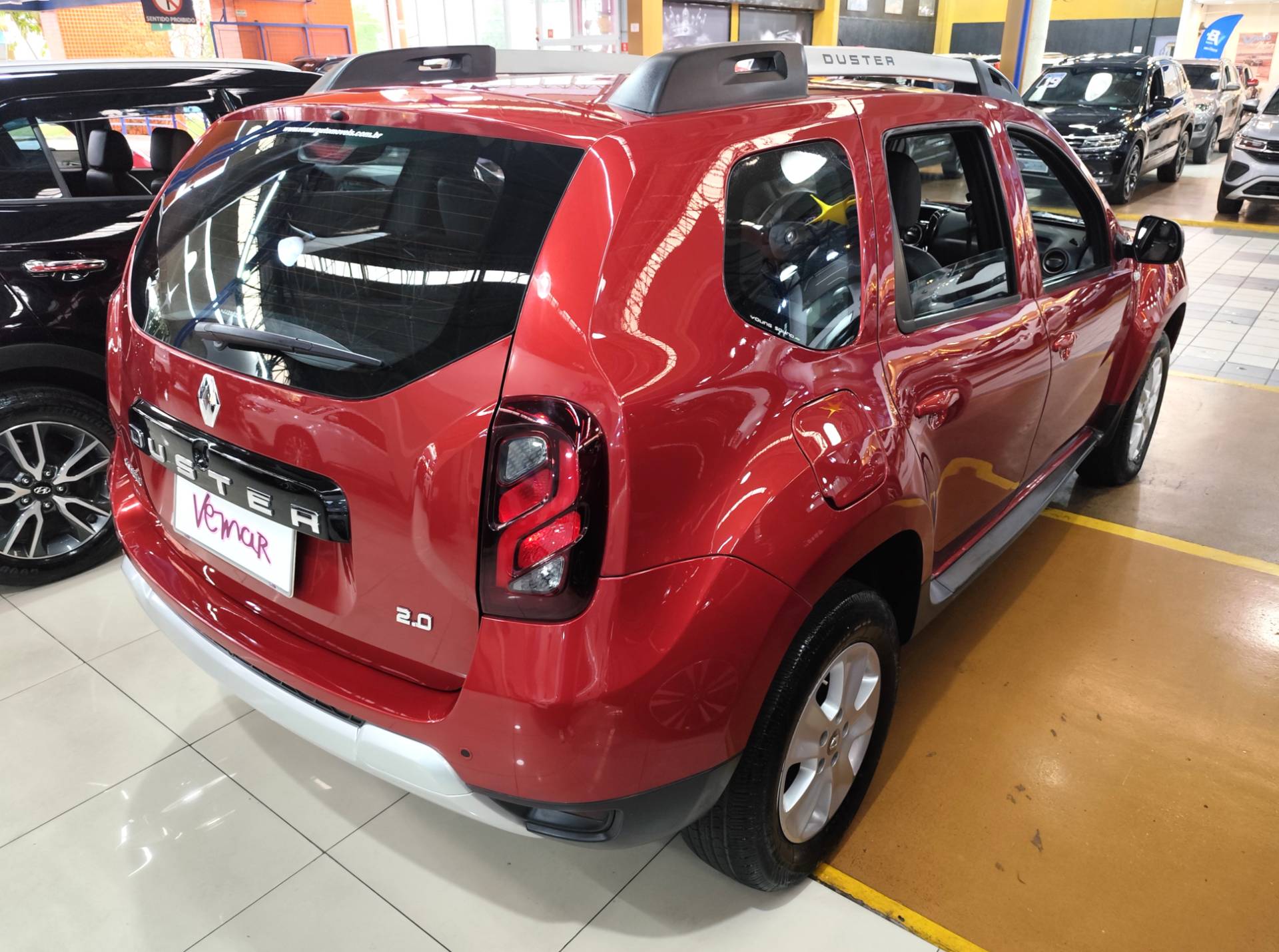 RENAULT DUSTER
