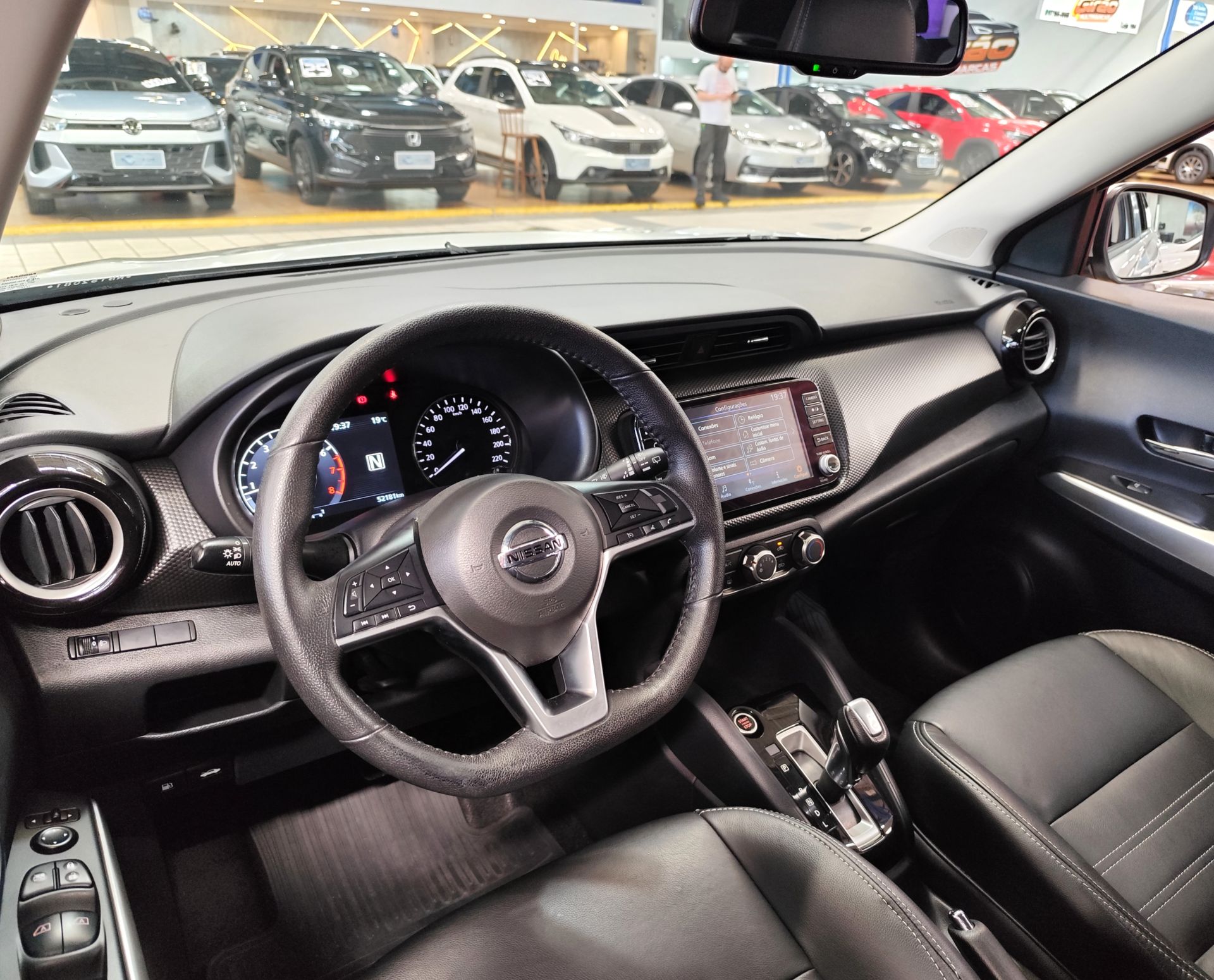 NISSAN KICKS