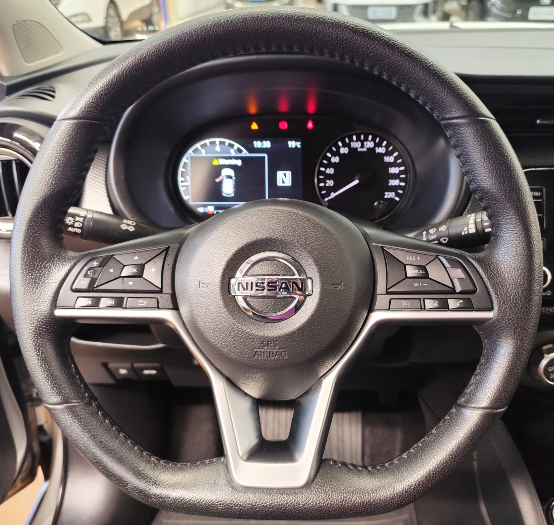 NISSAN KICKS