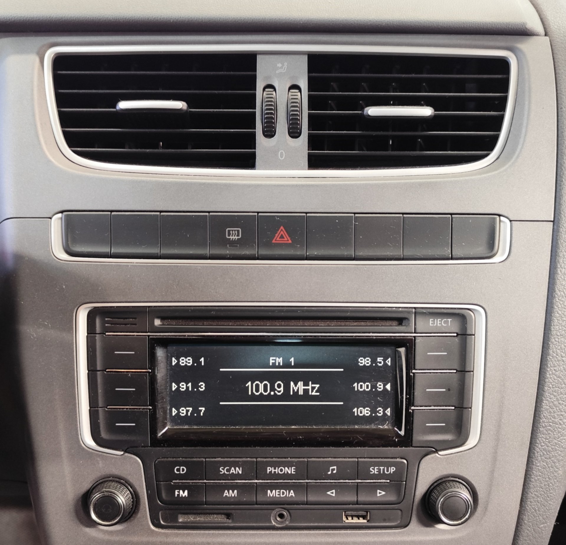 VOLKSWAGEN FOX
