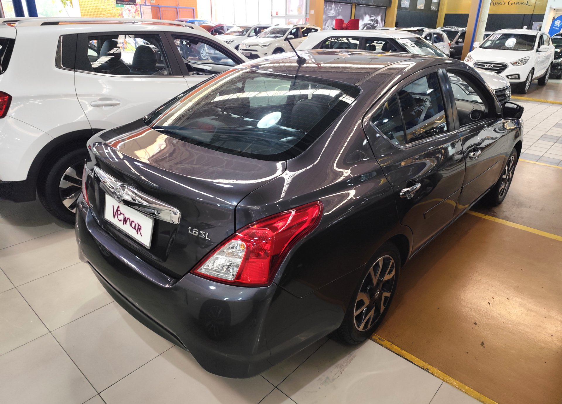 NISSAN VERSA