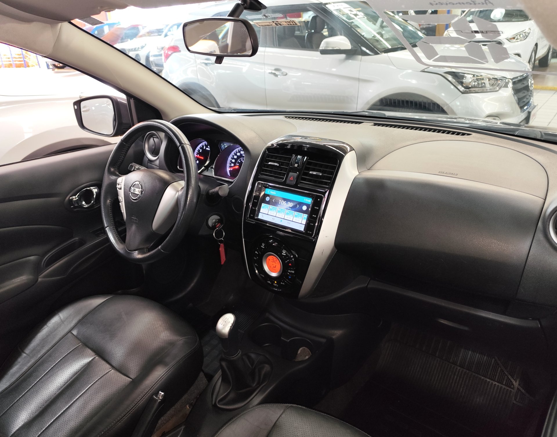 NISSAN VERSA