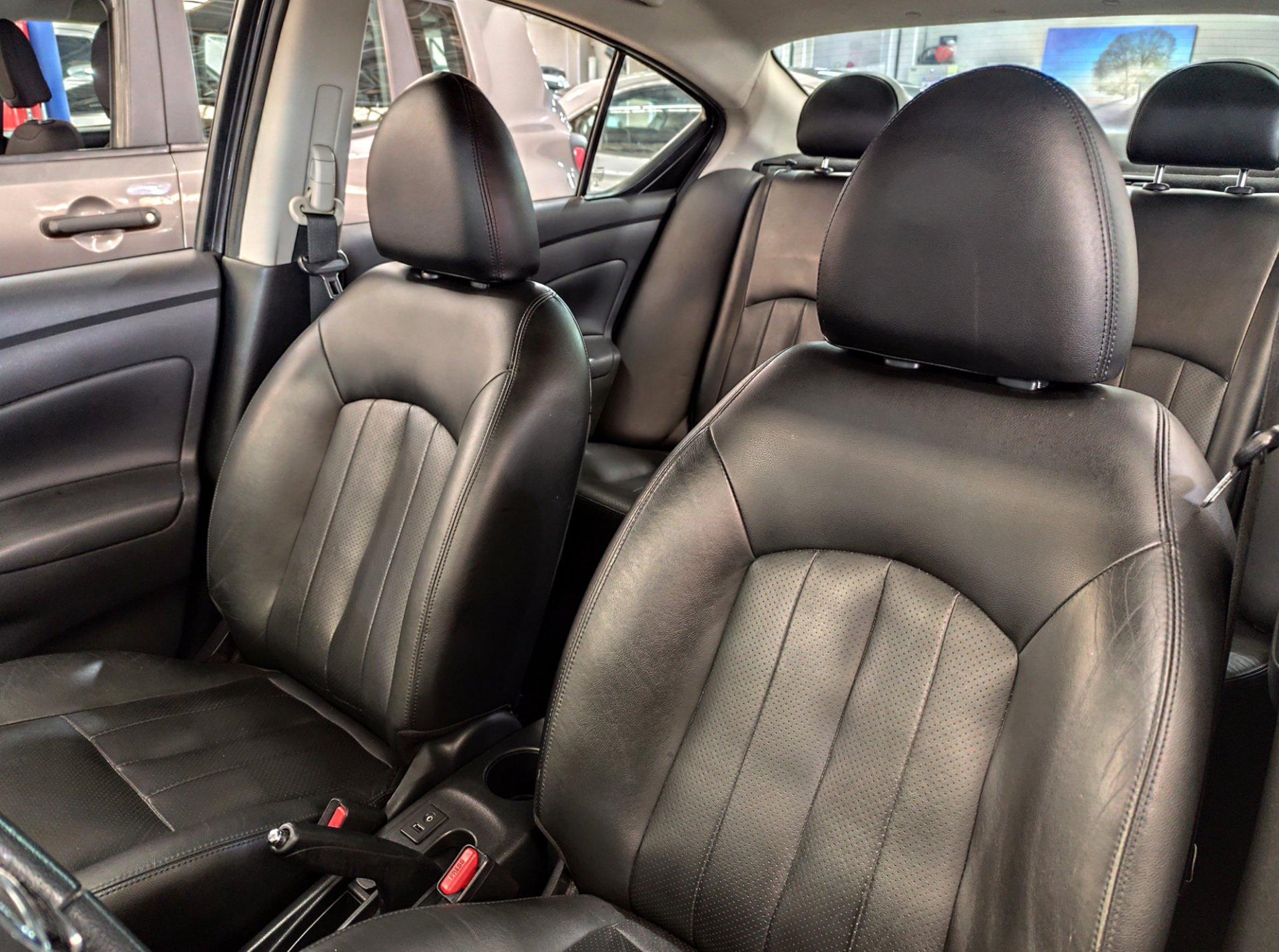 NISSAN VERSA