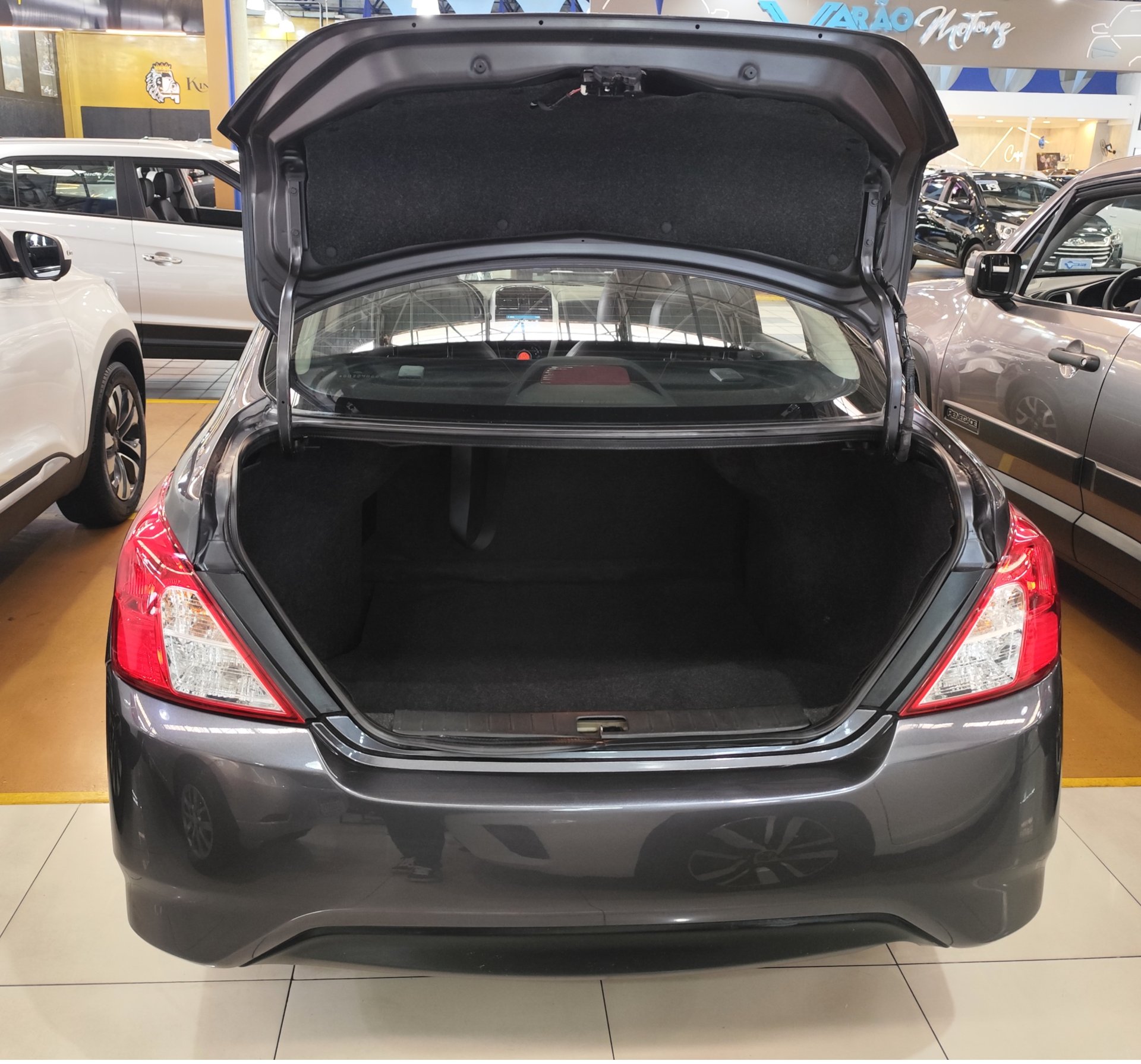 NISSAN VERSA