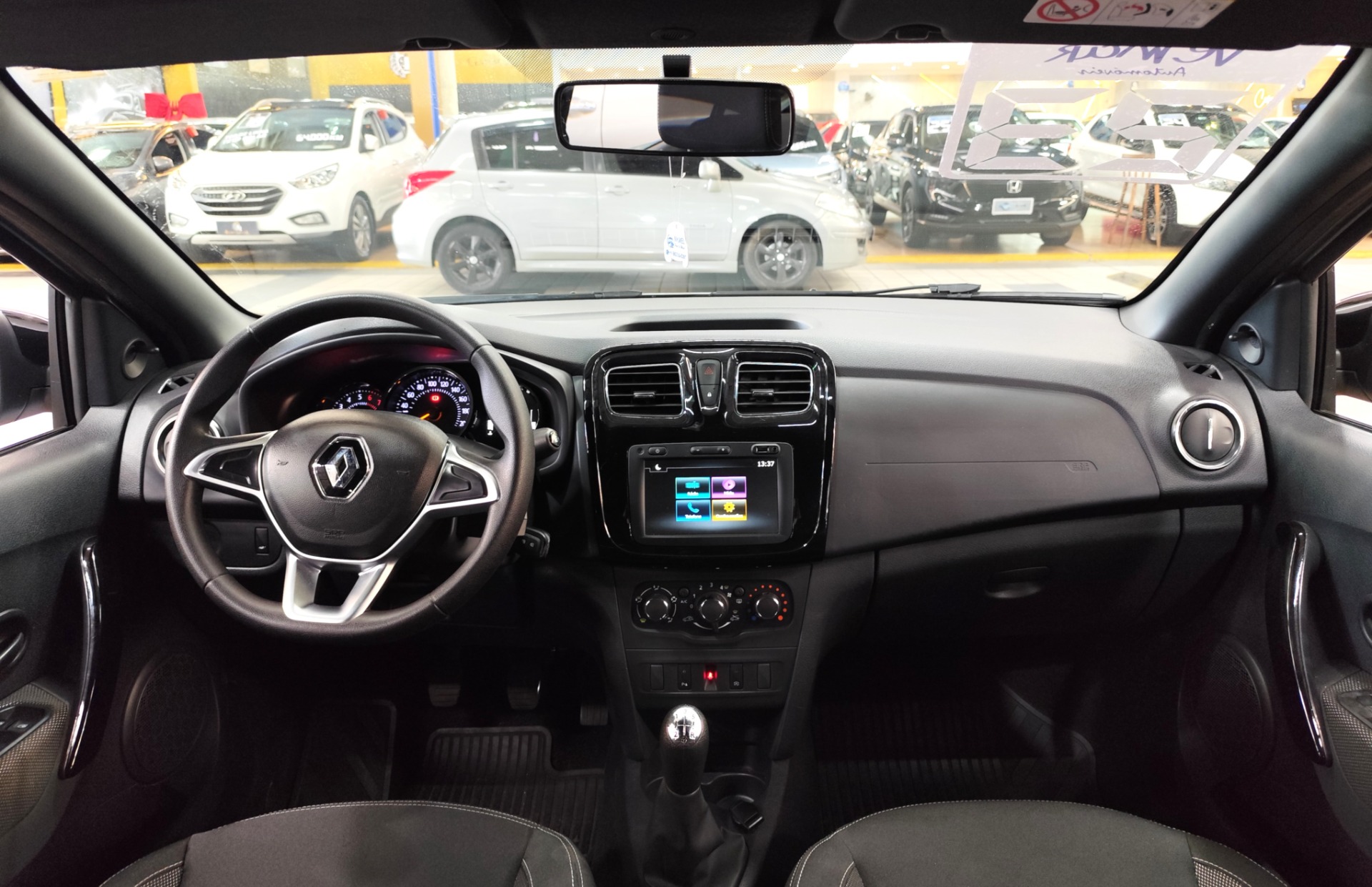 RENAULT SANDERO